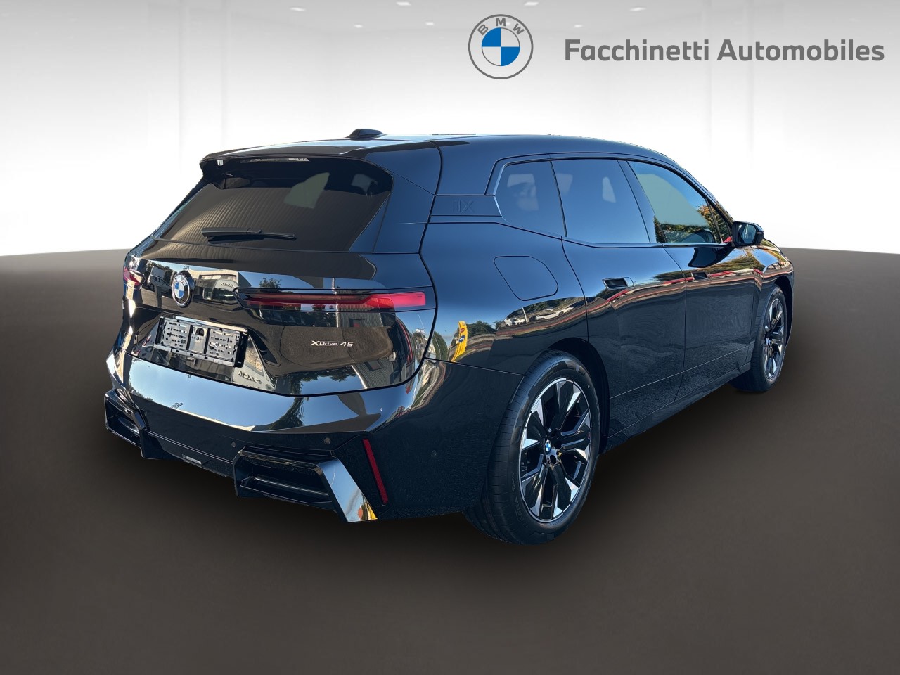 BMW iX xDrive45 M Sport-image-4
