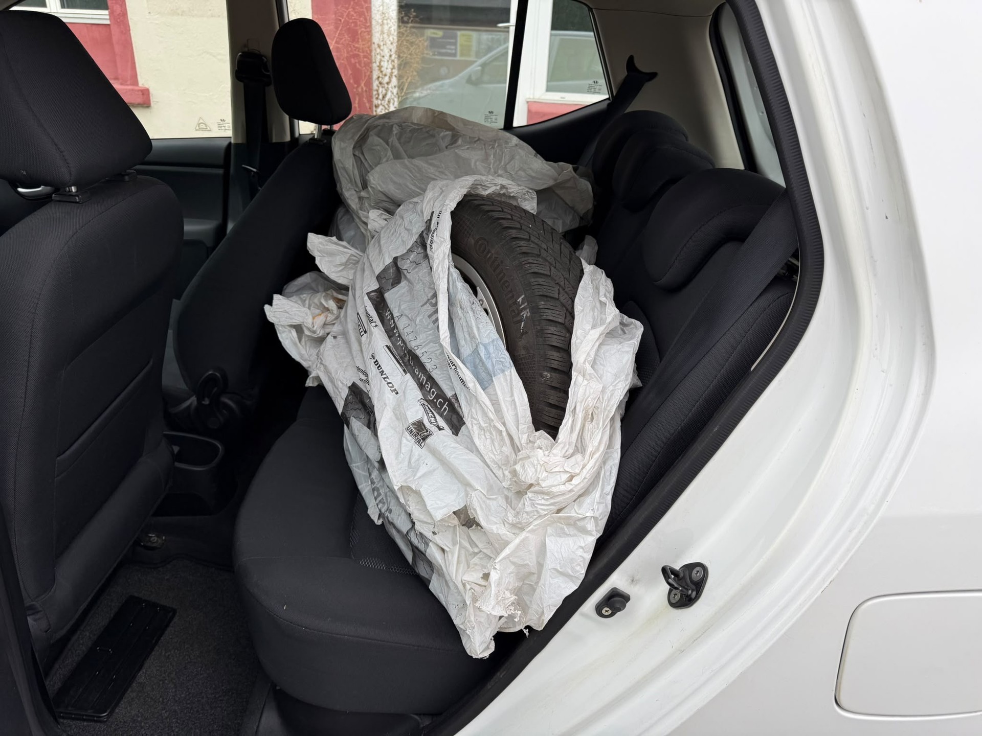 HYUNDAI i10 1.2 Style-image-9