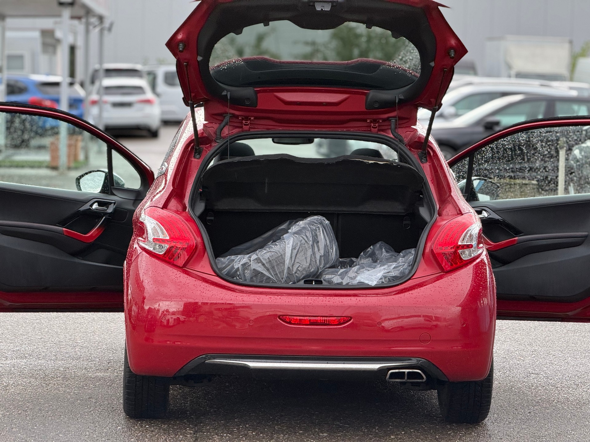PEUGEOT 208 1.6 Turbo GTi-image-9