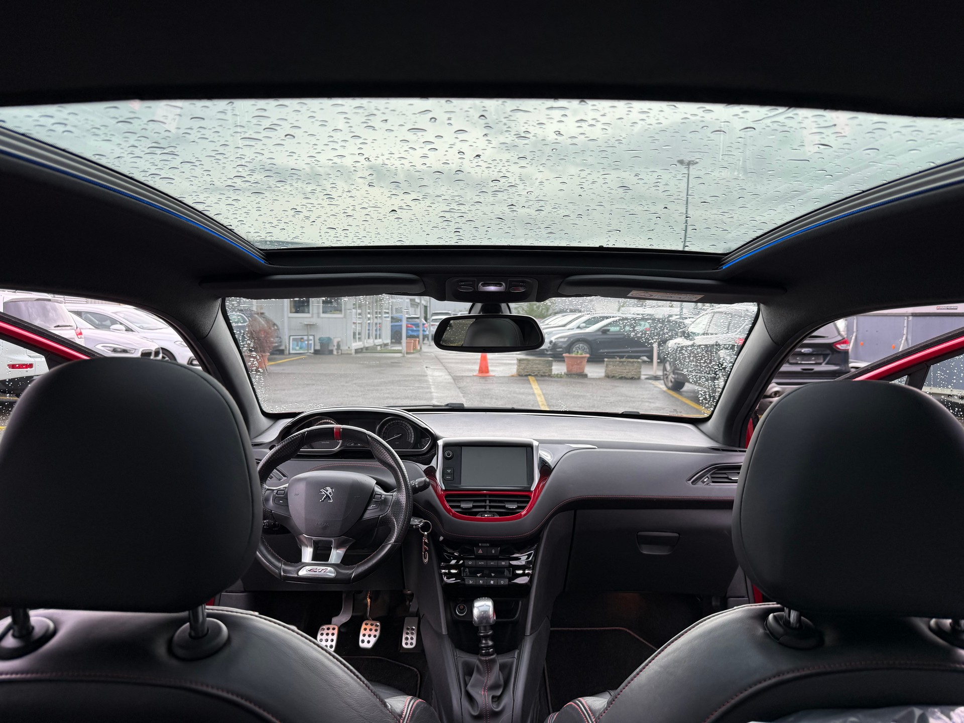 PEUGEOT 208 1.6 Turbo GTi-image-5