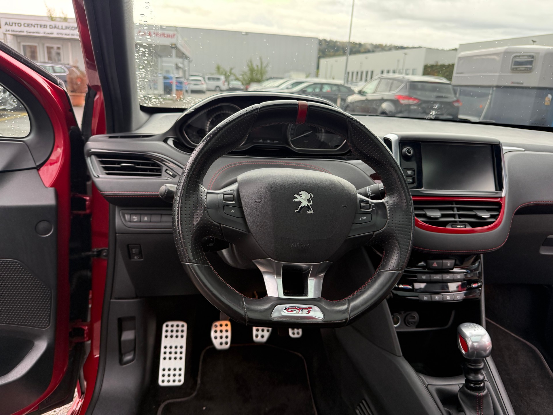 PEUGEOT 208 1.6 Turbo GTi-image-2