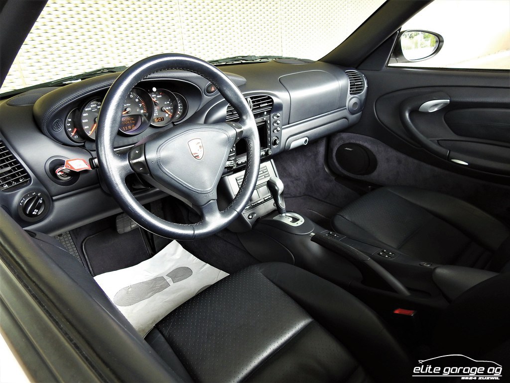 PORSCHE 911 Turbo Cabrio-image-11