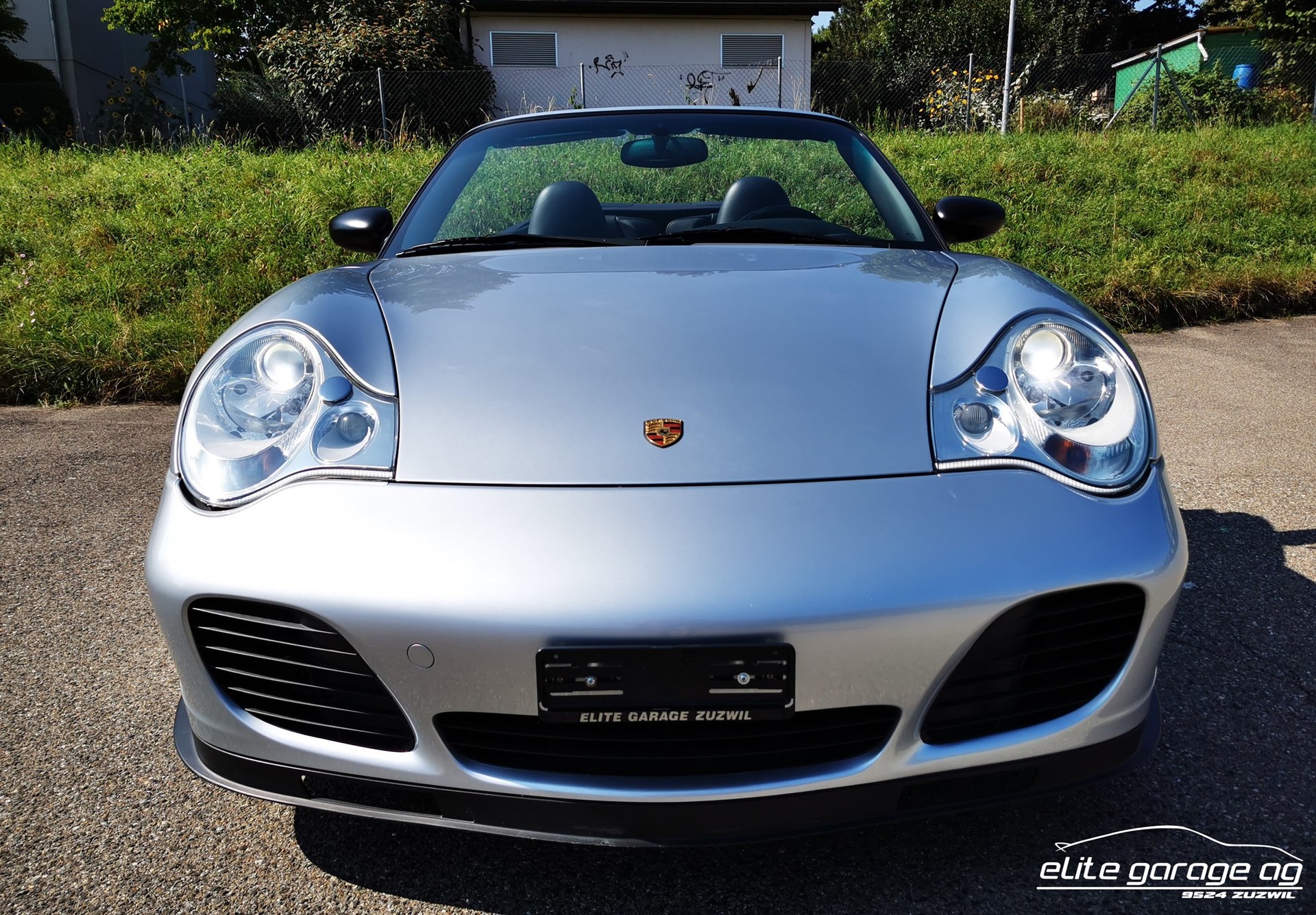 PORSCHE 911 Turbo Cabrio-image-2