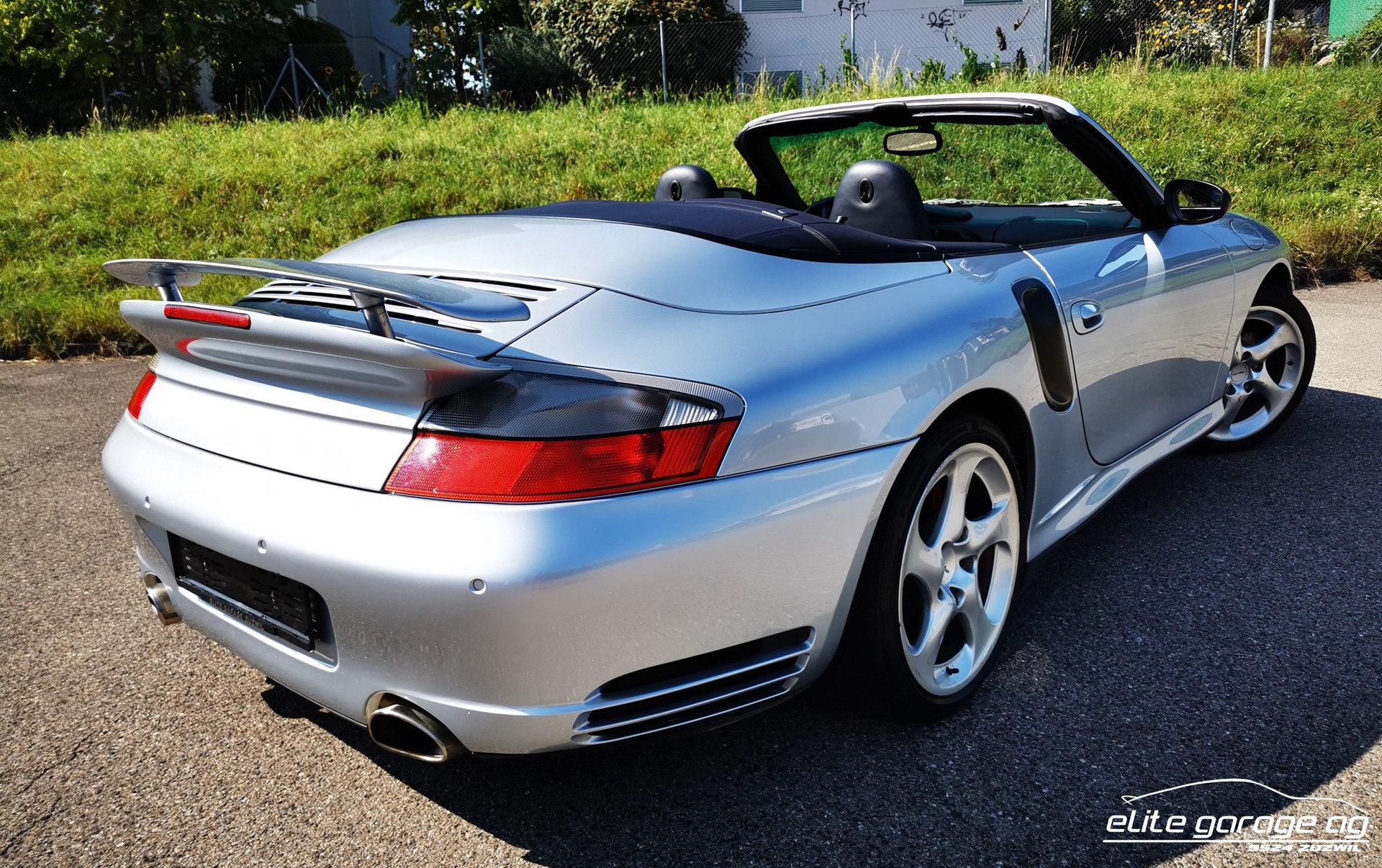 PORSCHE 911 Turbo Cabrio-image-6
