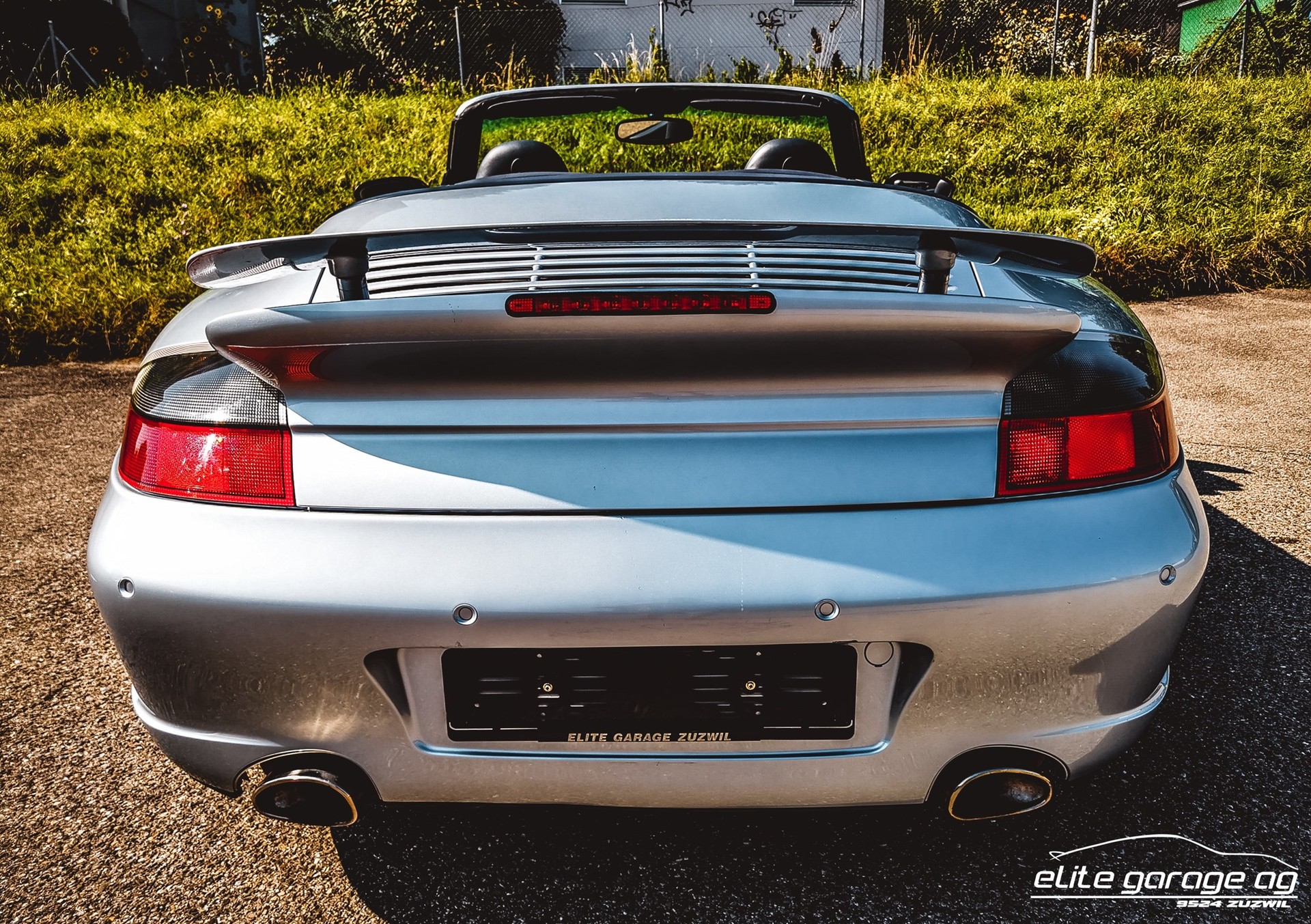PORSCHE 911 Turbo Cabrio-image-7