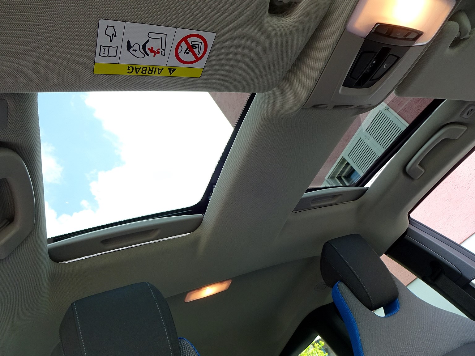 BMW i3s (120Ah)-image-4
