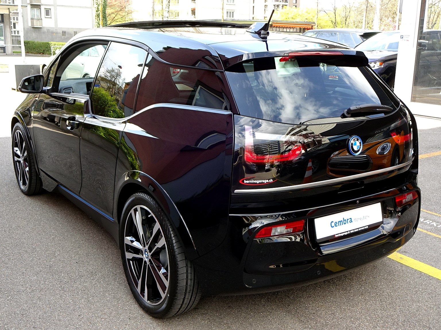 BMW i3s (120Ah)-image-1