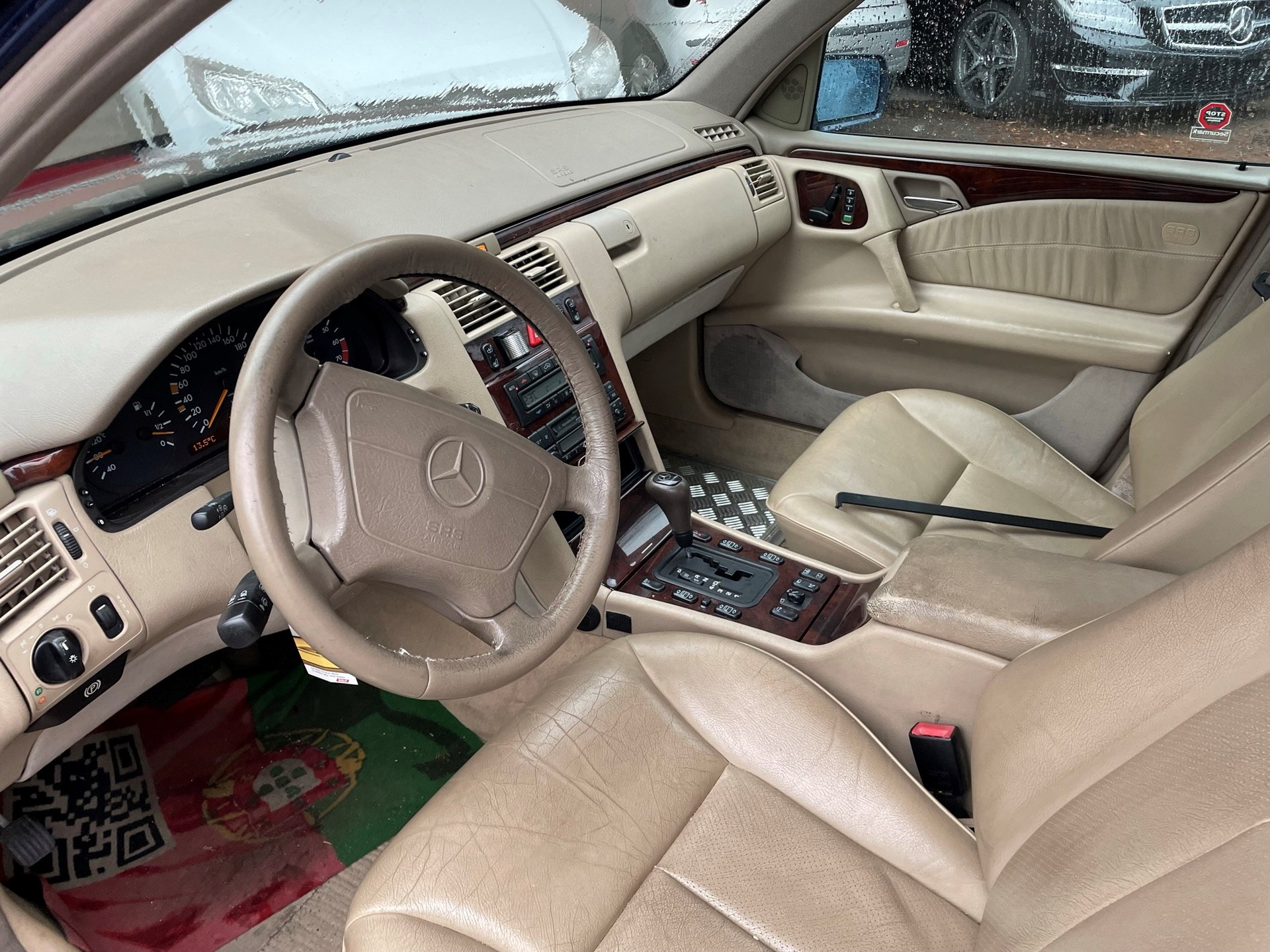 MERCEDES-BENZ E 420-image-2