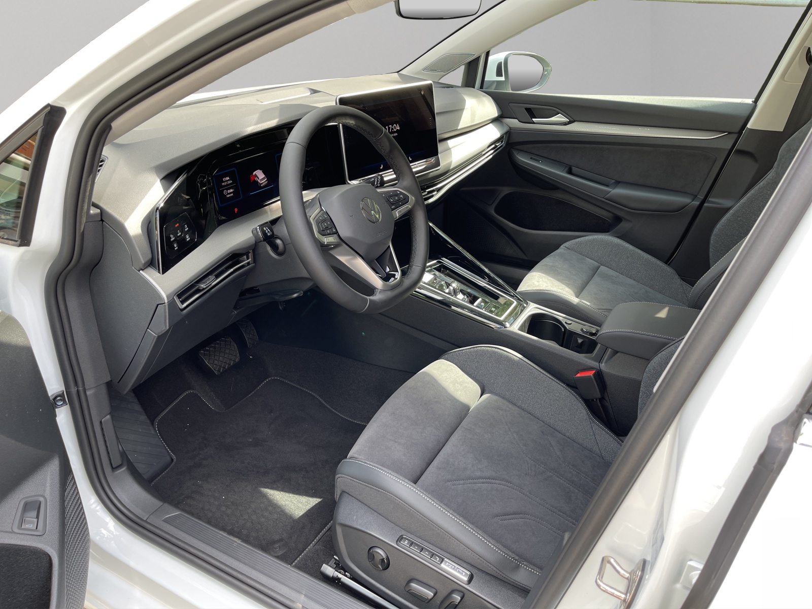 VW Golf Variant 1.5 eTSI mHEV Style-image-5