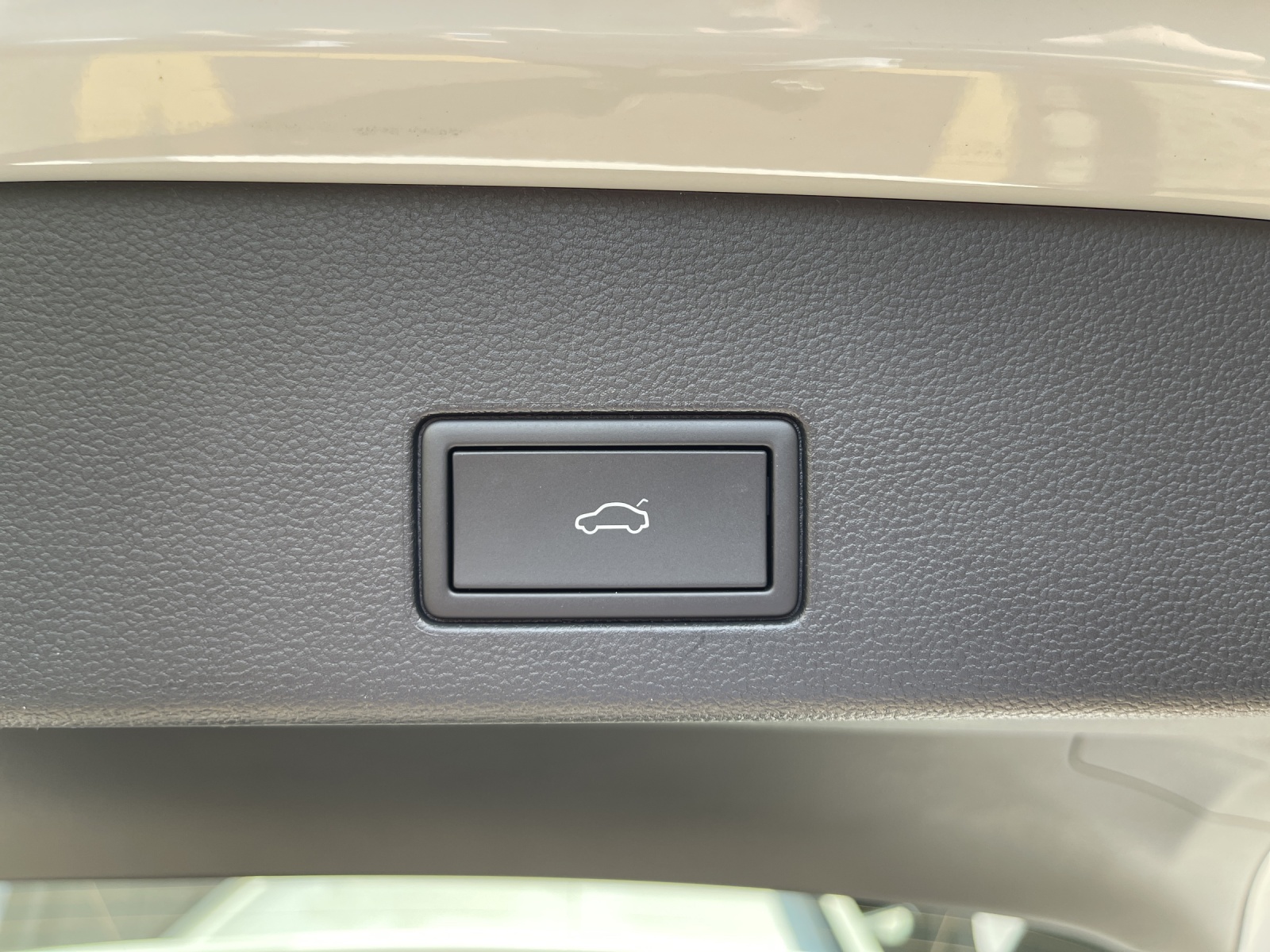 VW Golf Variant 1.5 eTSI mHEV Style-image-10