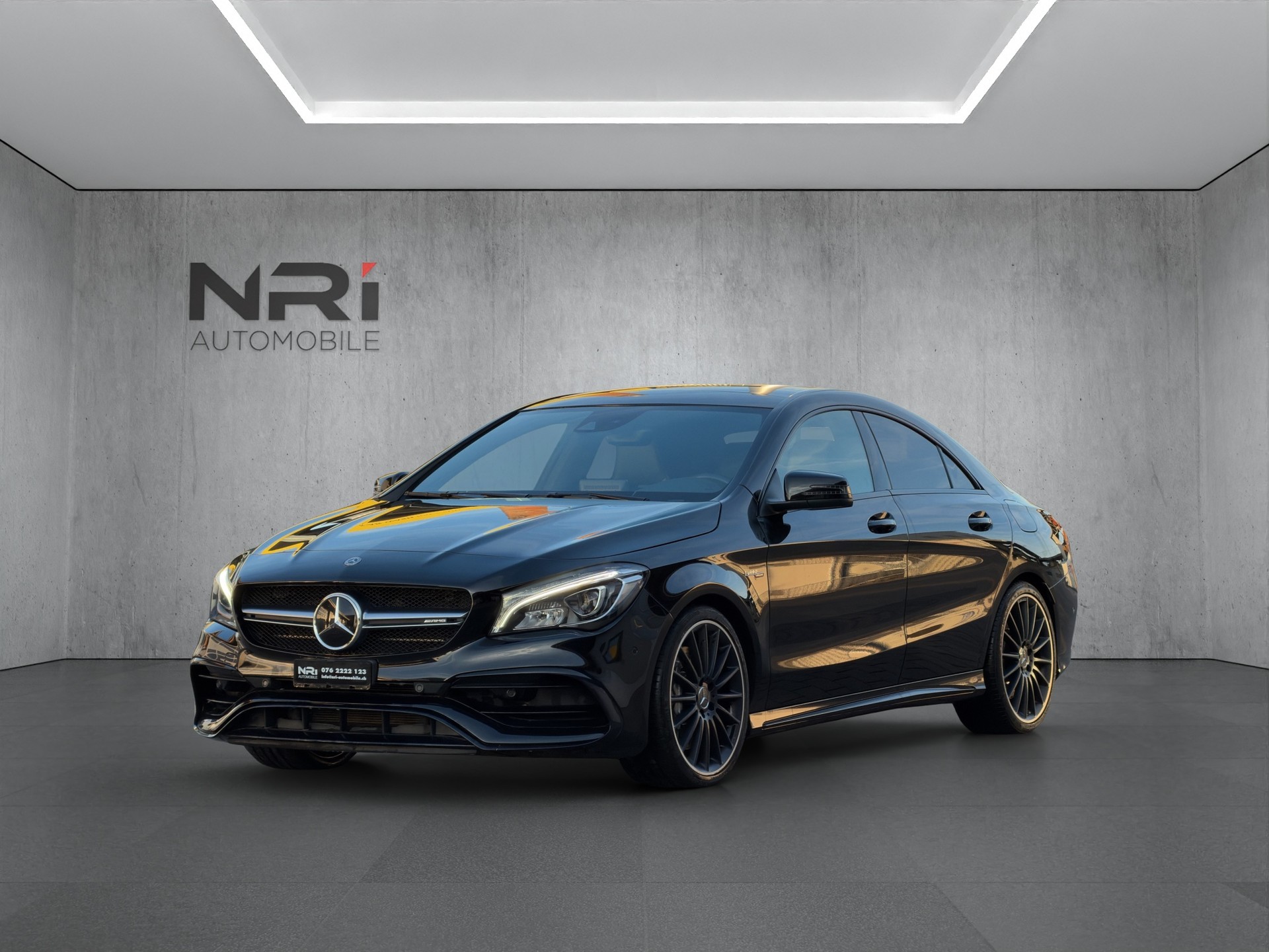 MERCEDES-BENZ CLA 45 AMG 4m-image-0