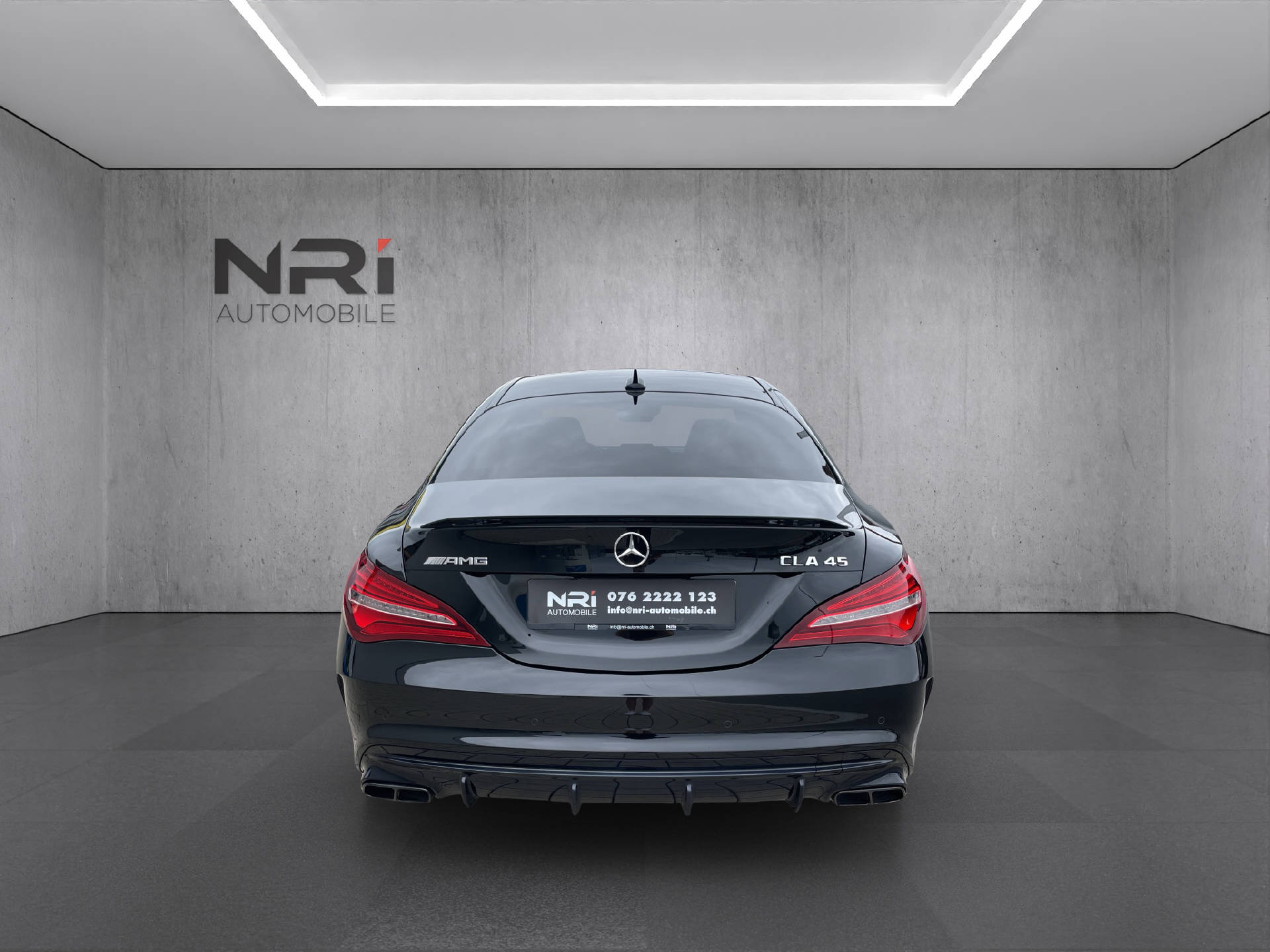MERCEDES-BENZ CLA 45 AMG 4m-image-4