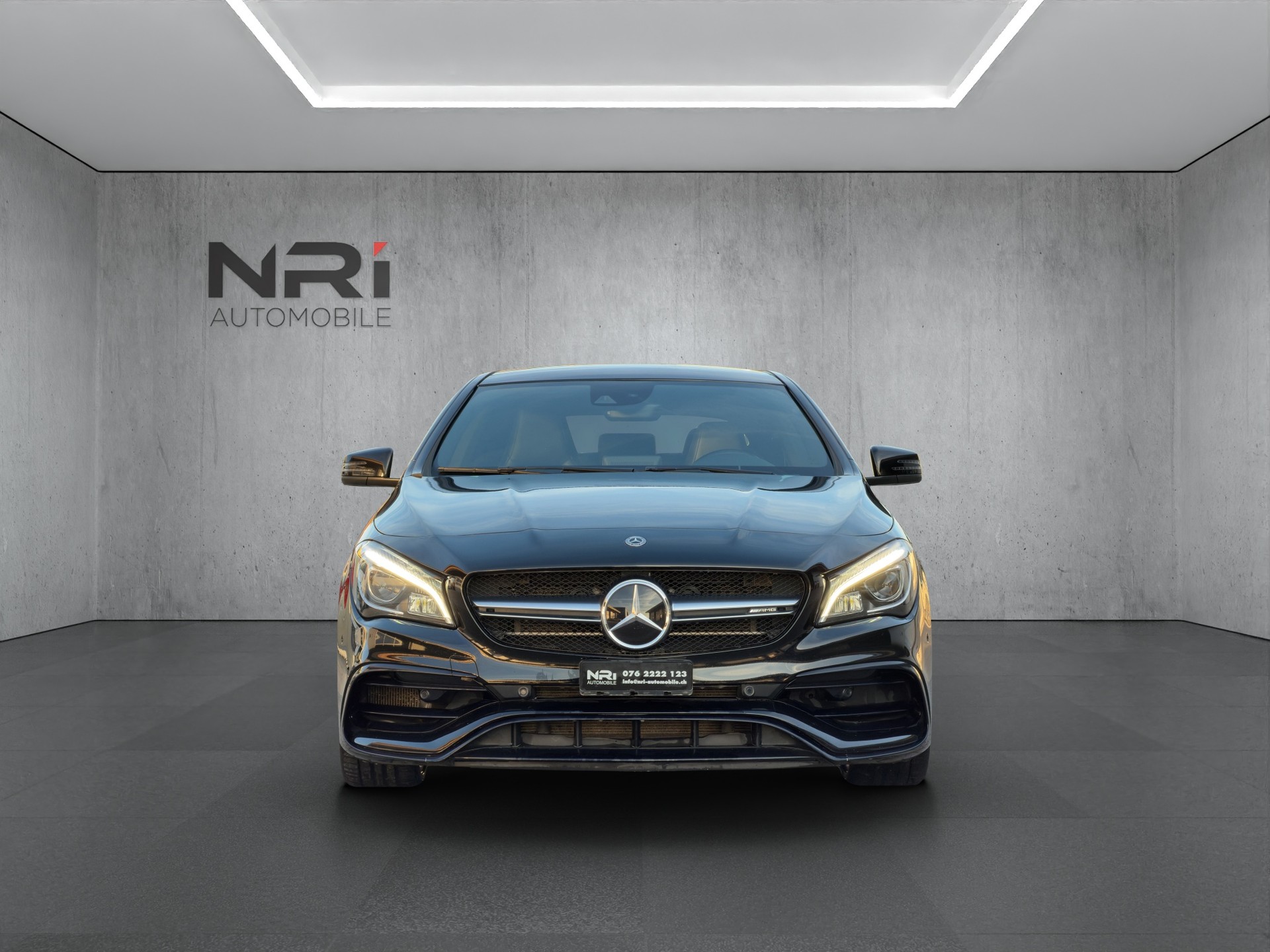 MERCEDES-BENZ CLA 45 AMG 4m-image-1