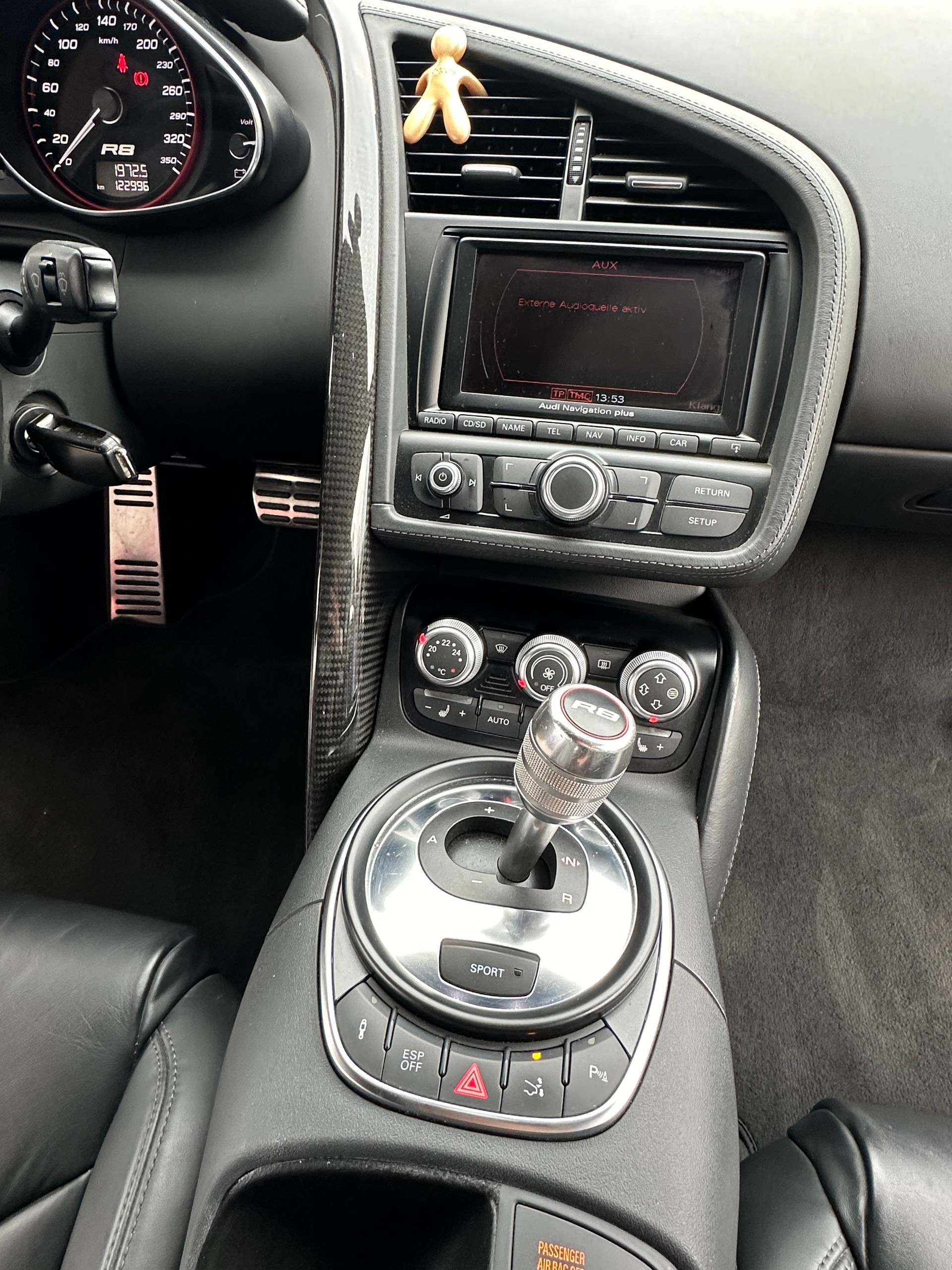 AUDI R8 Coupé 5.2 R-Tronic-image-11