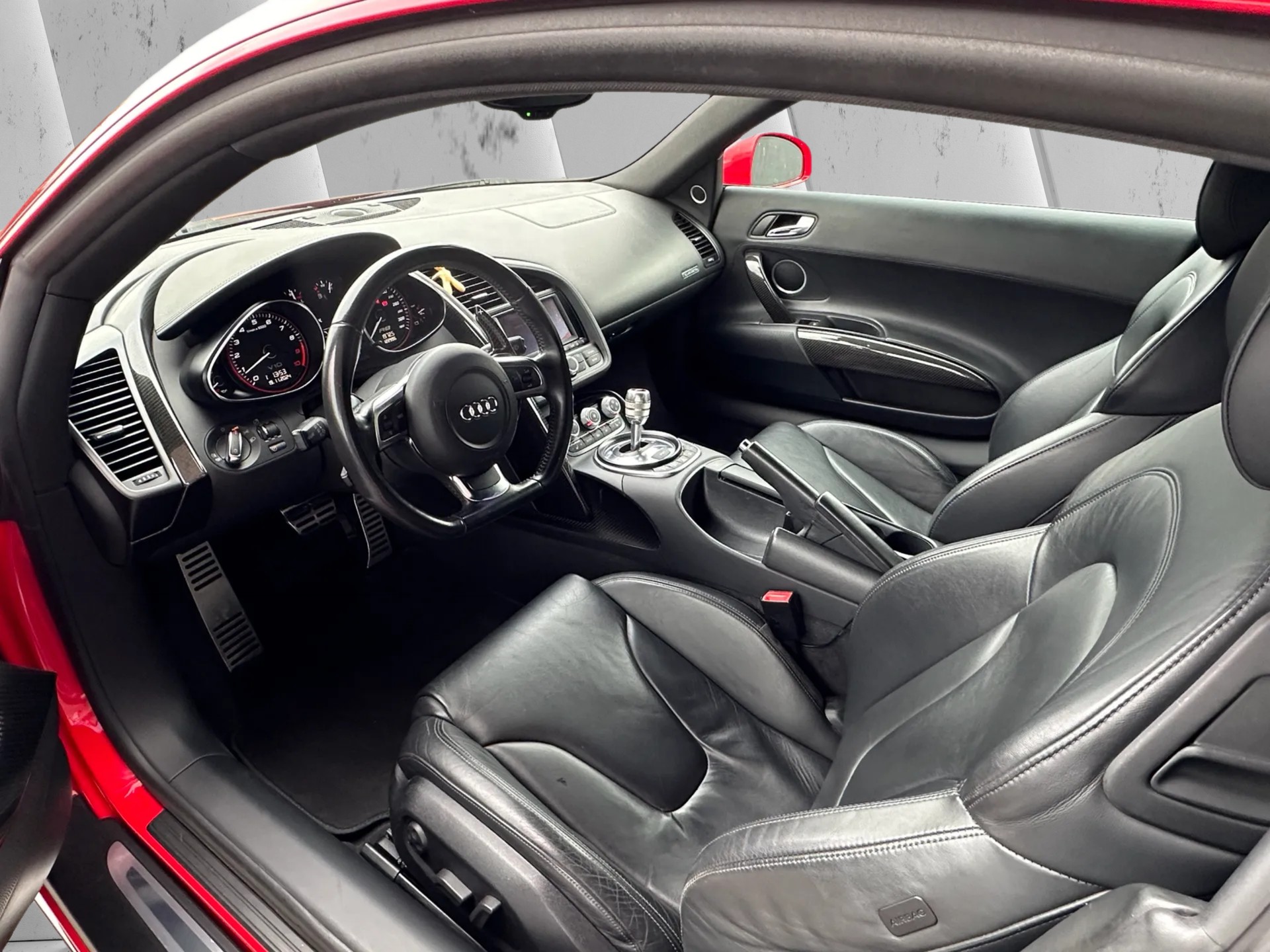 AUDI R8 Coupé 5.2 R-Tronic-image-8