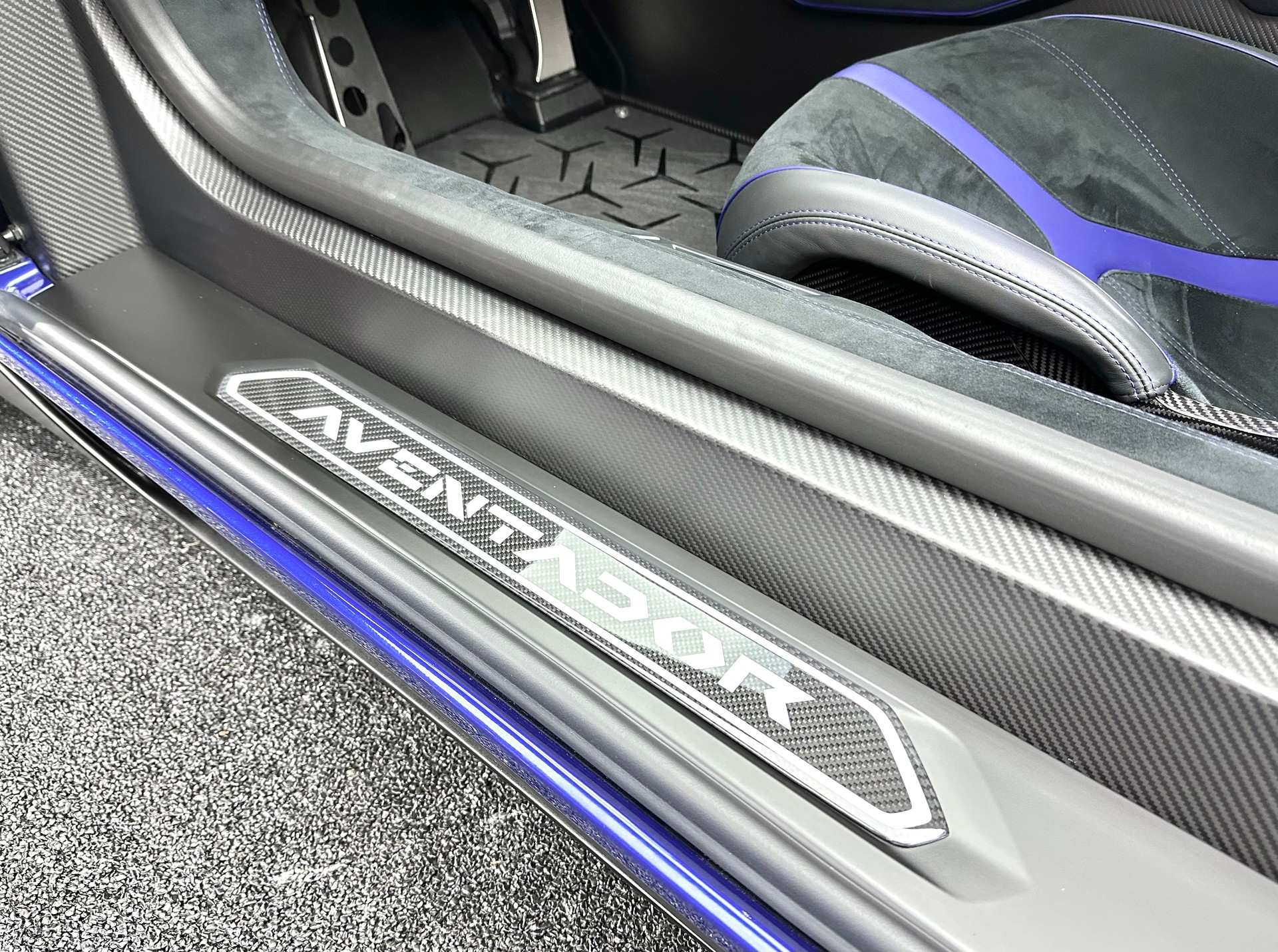 LAMBORGHINI Aventador LP750-4 Superveloce Coupé E-Gear-image-24