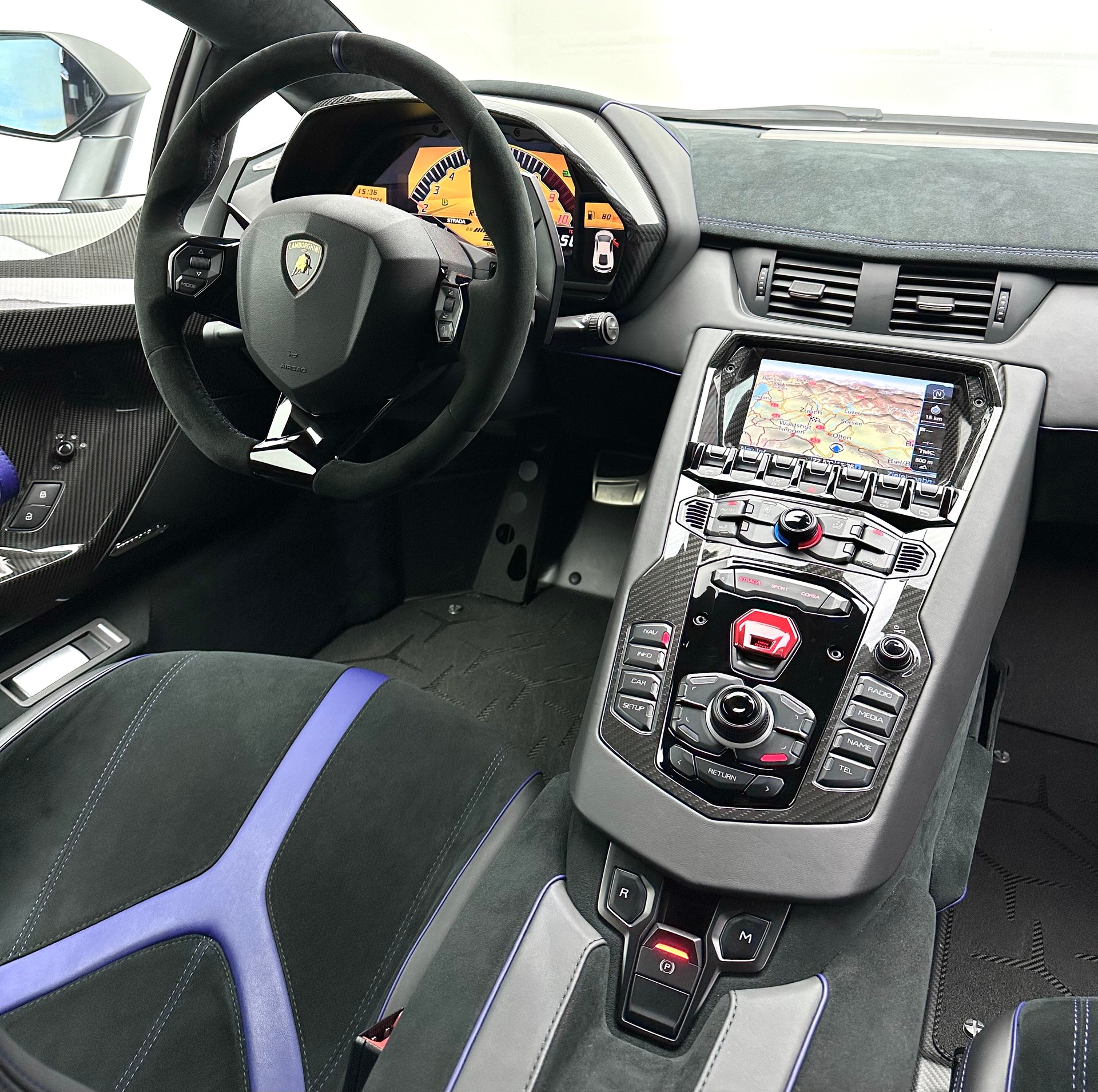 LAMBORGHINI Aventador LP750-4 Superveloce Coupé E-Gear-image-13