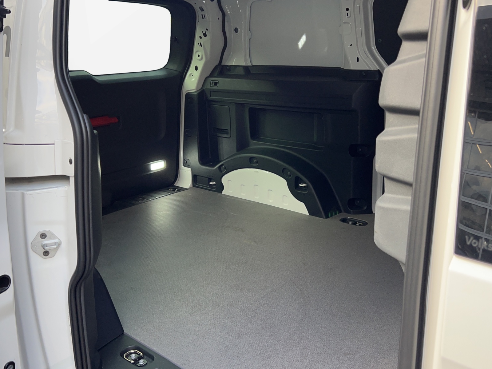VW ID. Buzz Cargo-image-10