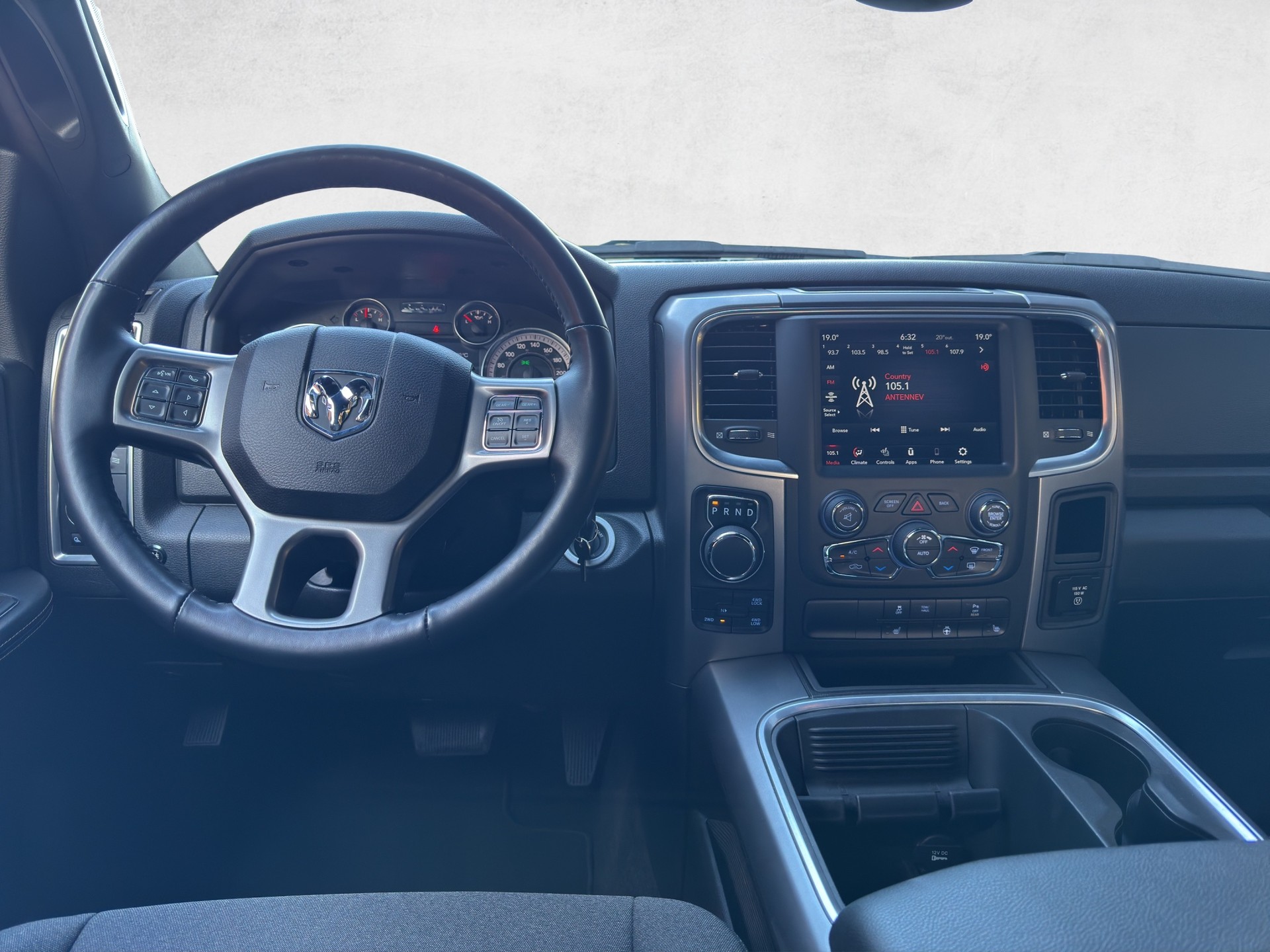 DODGE 5.7 HEMI 1500 Crew Cab Warlock 4x4-image-10