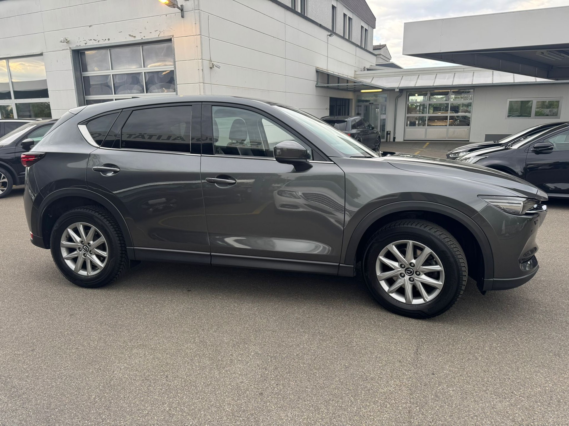 MAZDA CX-5 2.2 D 184 AT Revolution AWD-image-4