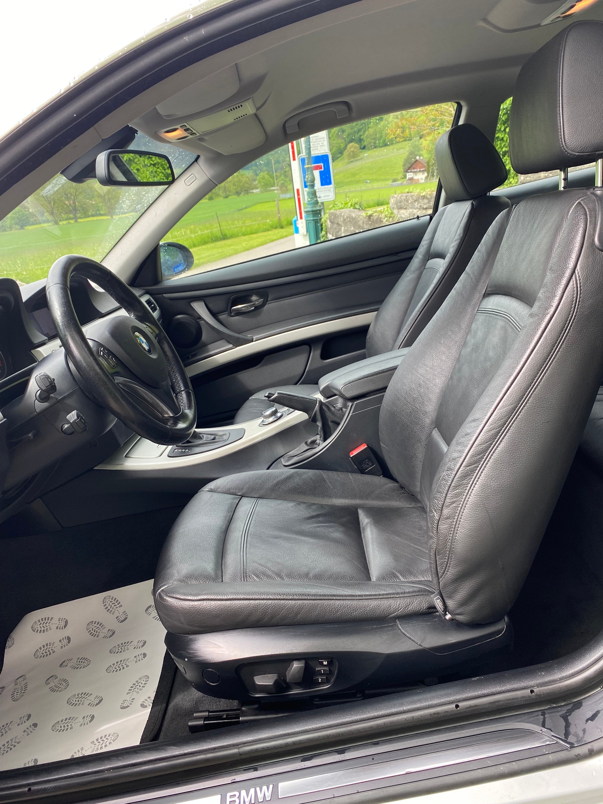 BMW 330i xDrive Coupé-image-7