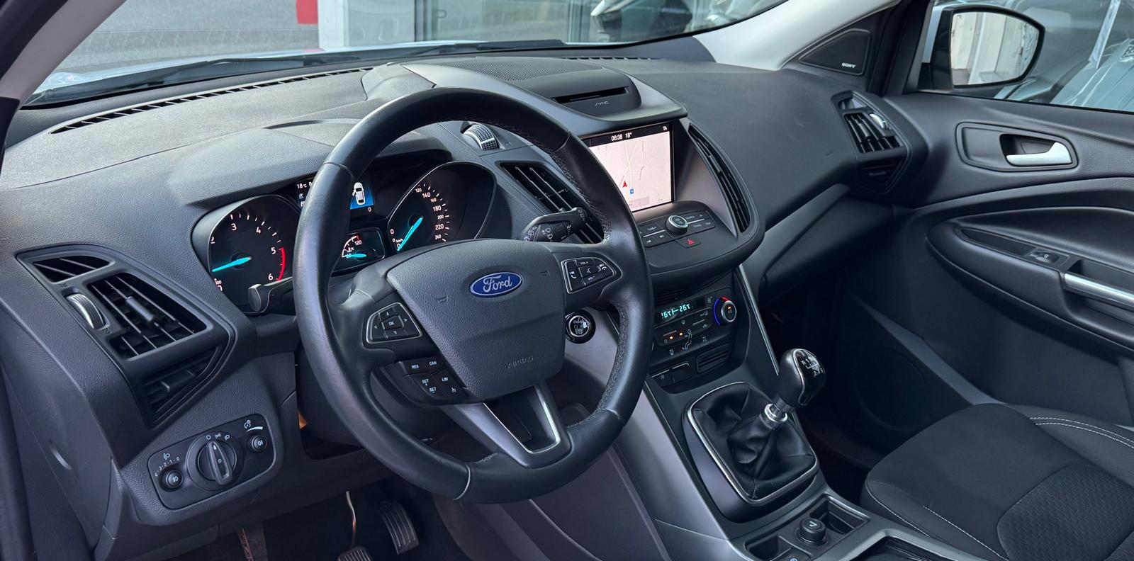 FORD Kuga 1.5 Business 2WD-image-6