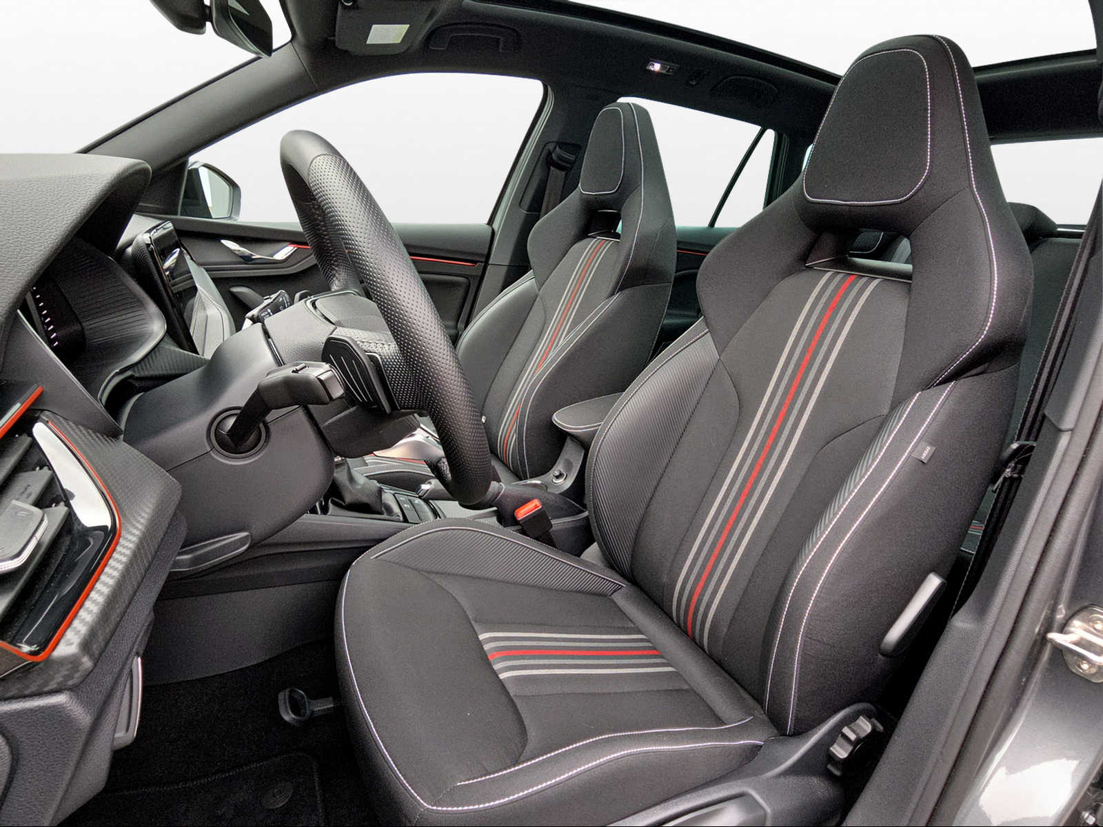 SKODA Kamiq 1.0 TSI Monte Carlo DSG-image-7