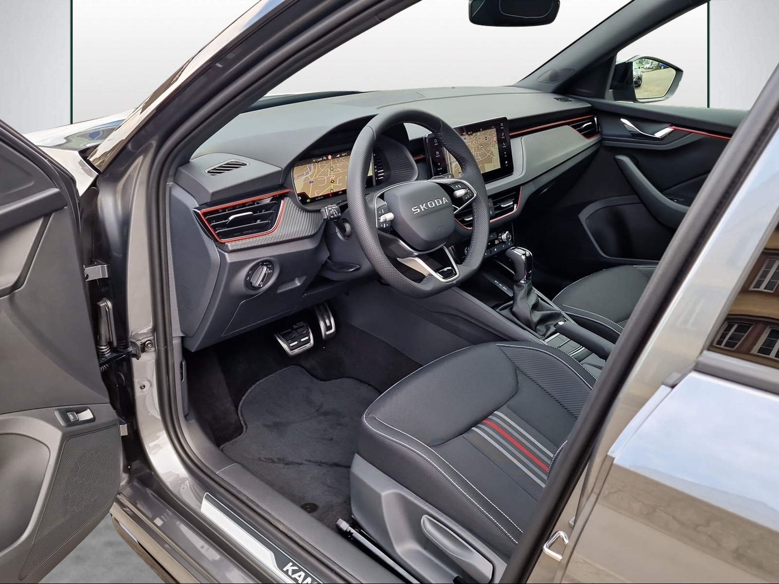 SKODA Kamiq 1.0 TSI Monte Carlo DSG-image-5