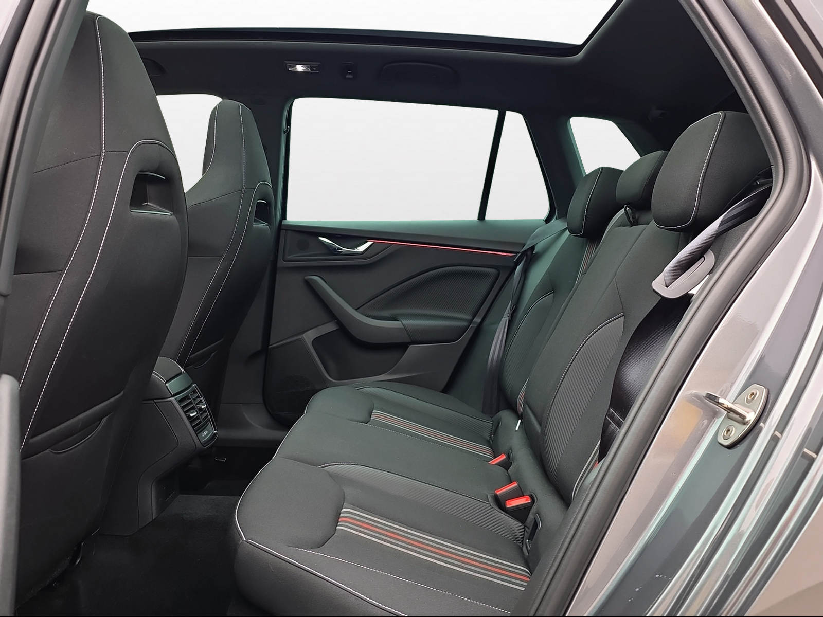 SKODA Kamiq 1.0 TSI Monte Carlo DSG-image-10
