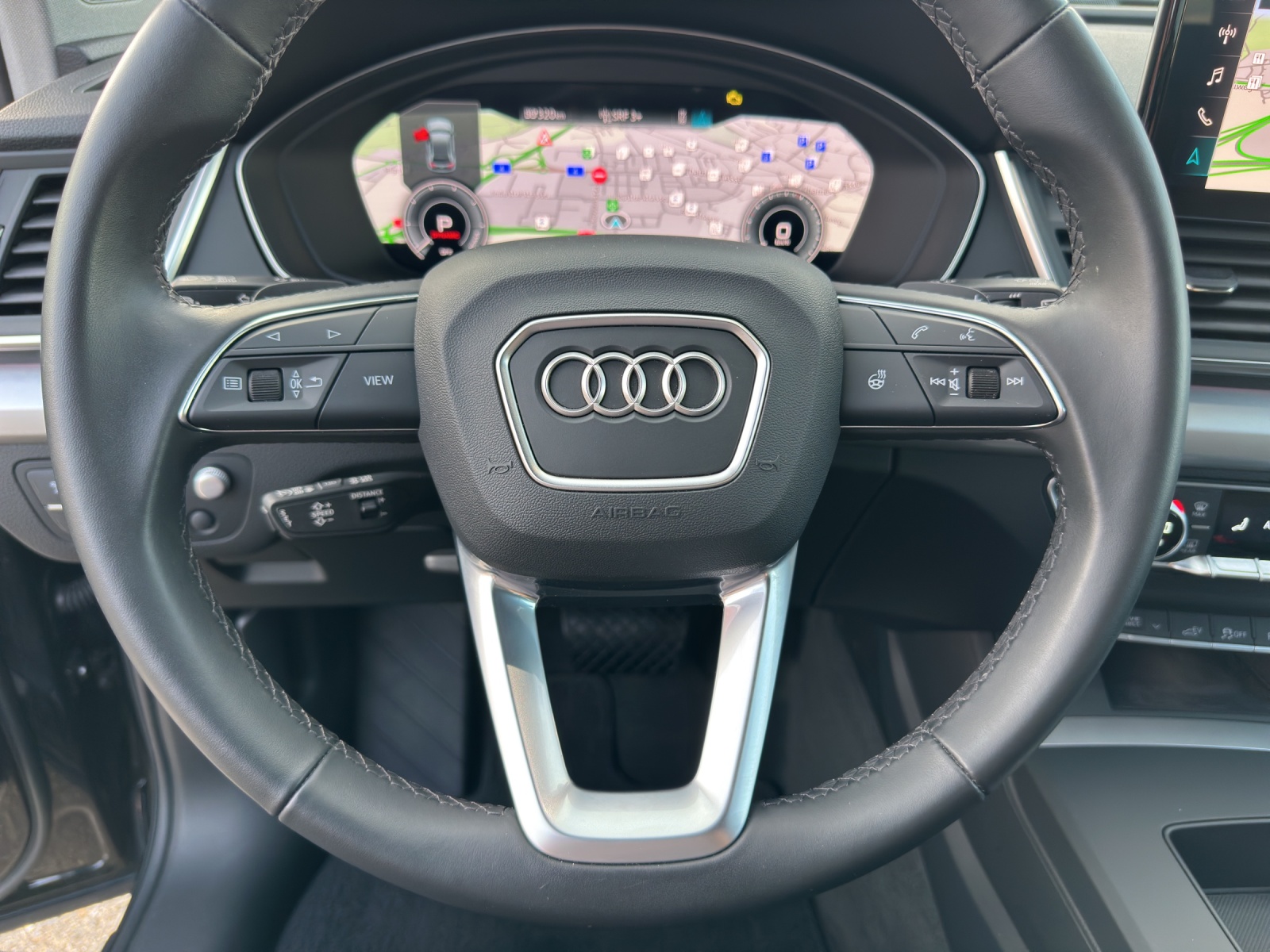 AUDI Q5 50 TFSI e PHEV quattro S-tronic-image-12