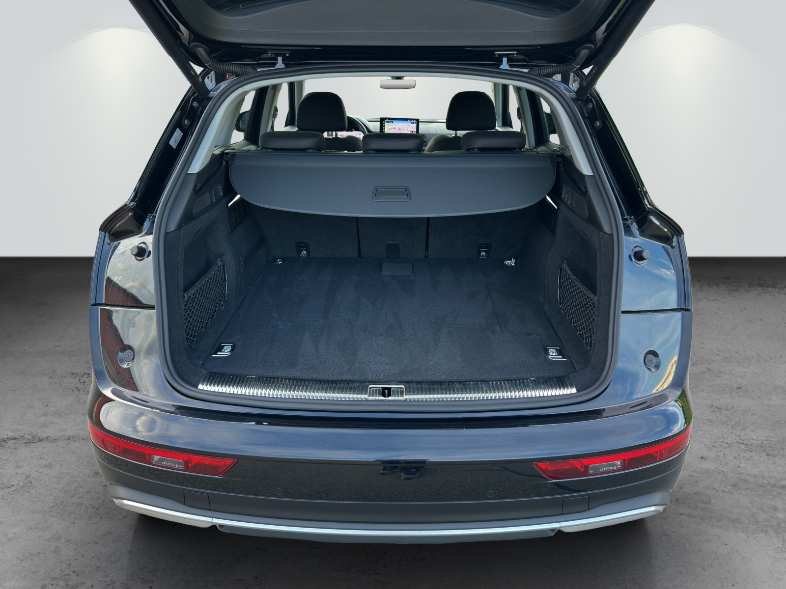 AUDI Q5 50 TFSI e PHEV quattro S-tronic-image-9