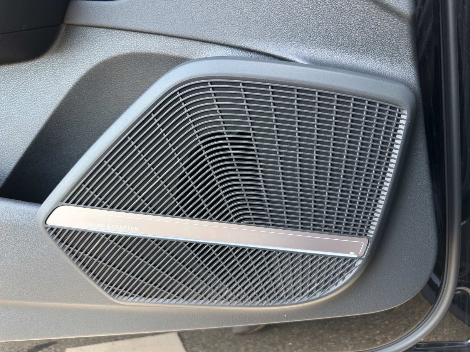 AUDI Q5 50 TFSI e PHEV quattro S-tronic-image-16