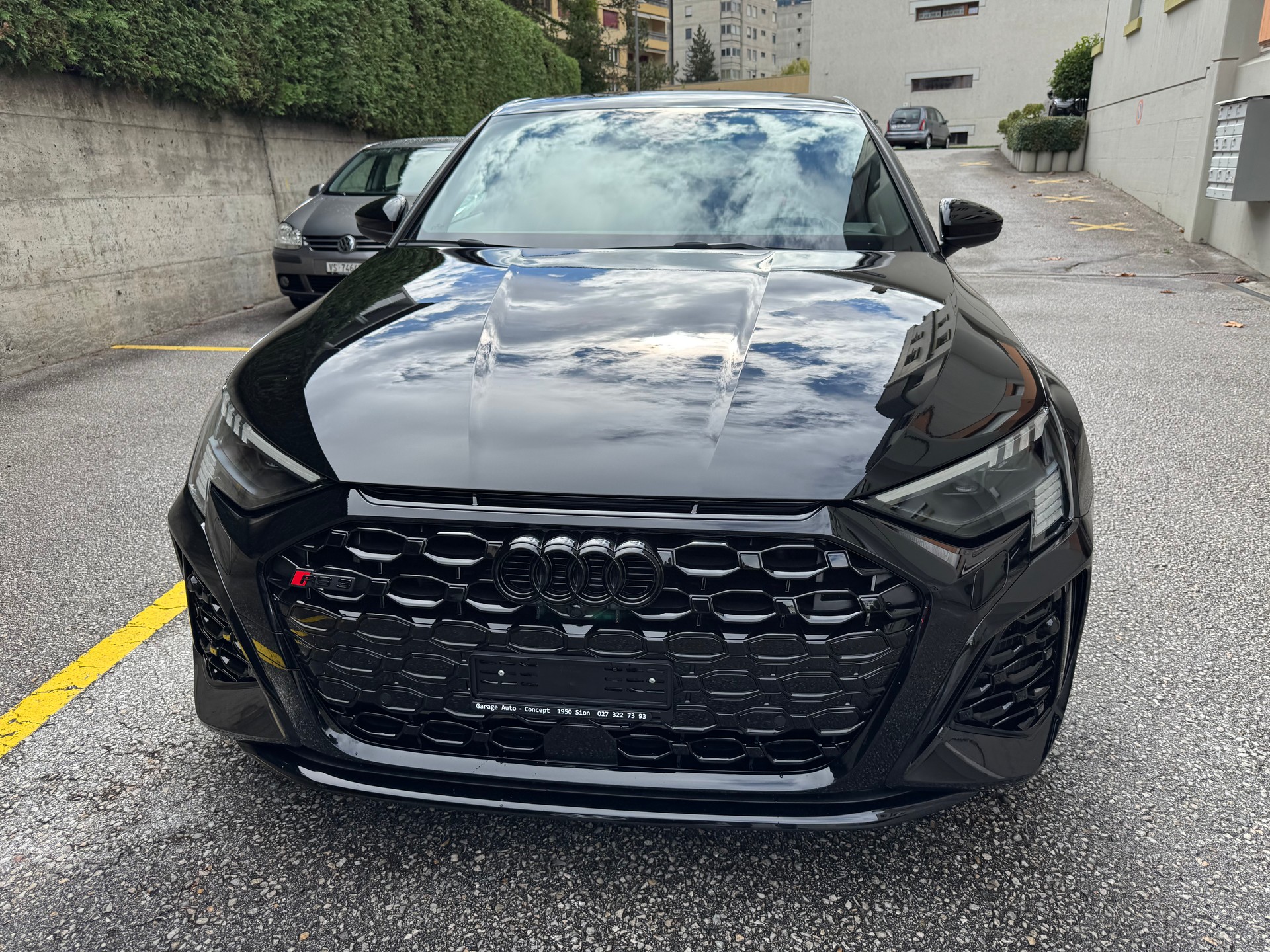 AUDI RS3 Sportback 2.5 TSI quattro S-tronic-image-1