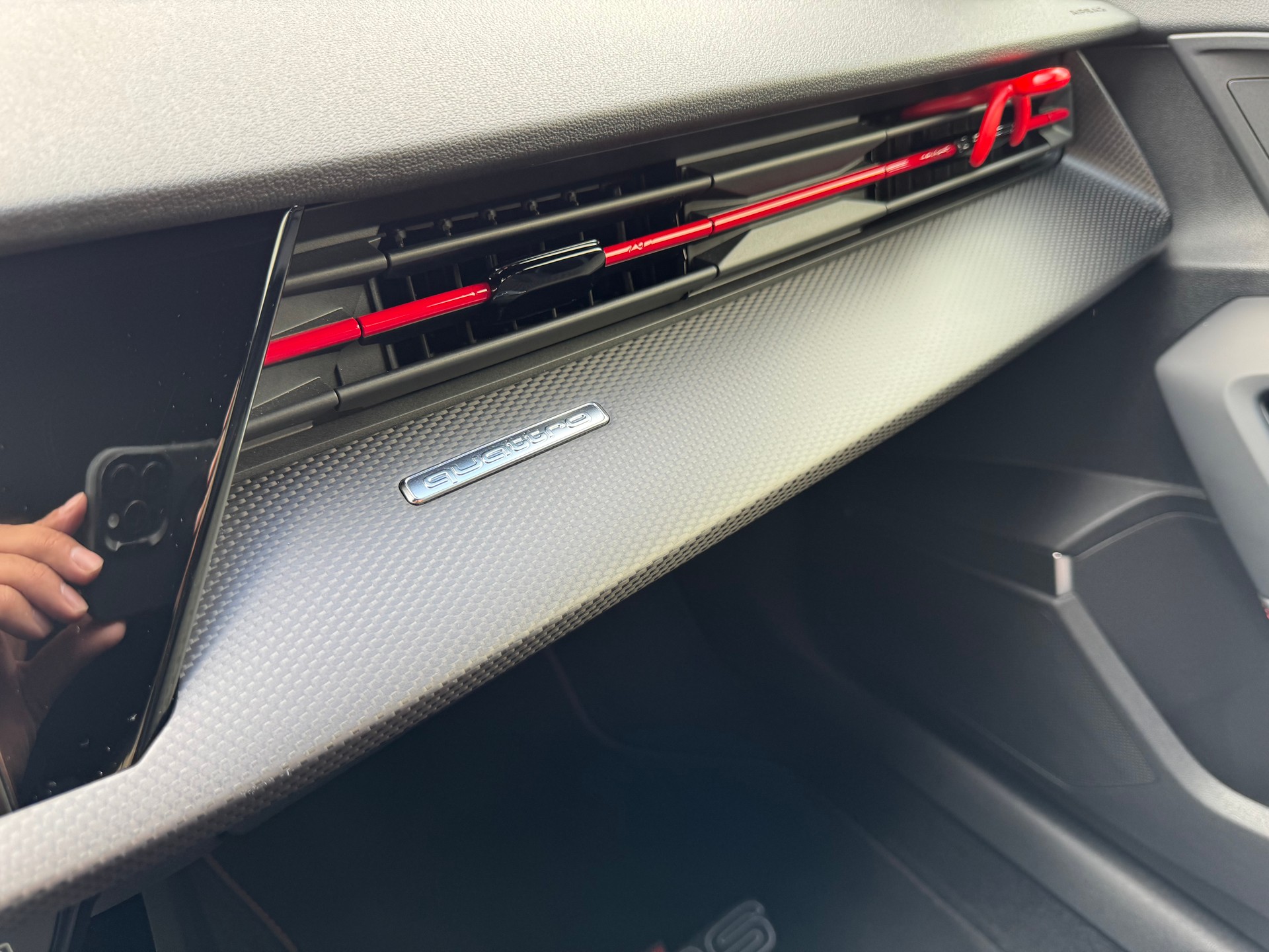 AUDI RS3 Sportback 2.5 TSI quattro S-tronic-image-21