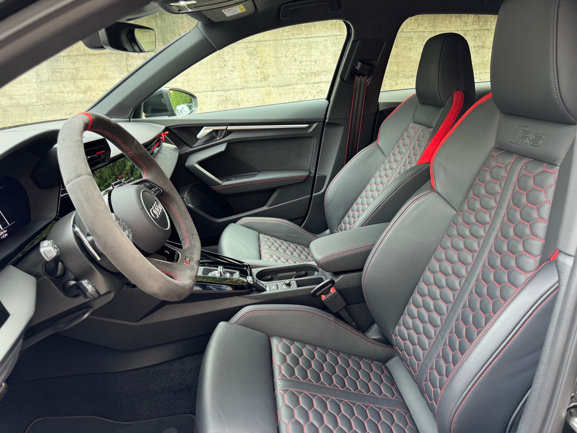 AUDI RS3 Sportback 2.5 TSI quattro S-tronic-image-7