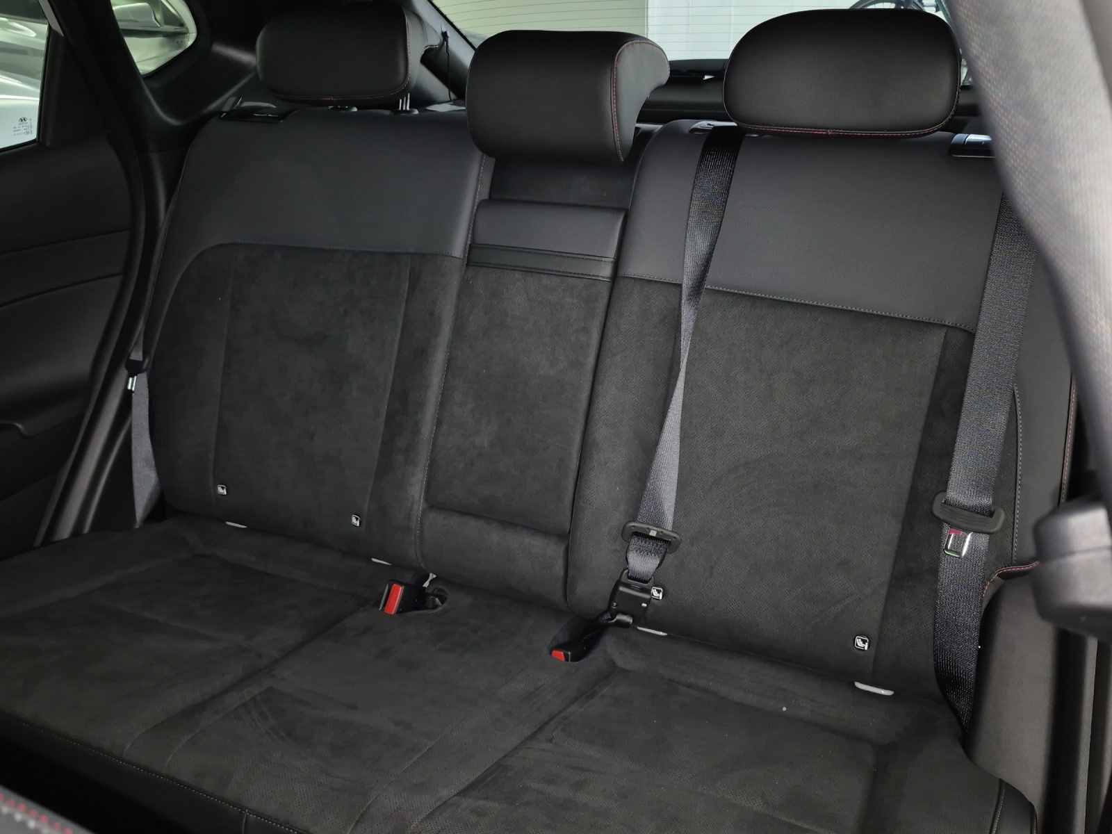 HYUNDAI Kona 1.6 GDi Hybrid N-Line-image-6