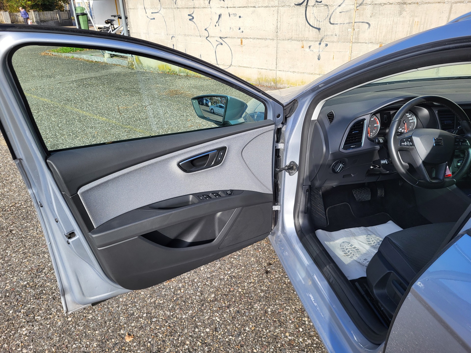 SEAT Leon ST 1.6 TDI CR Style DSG-image-8