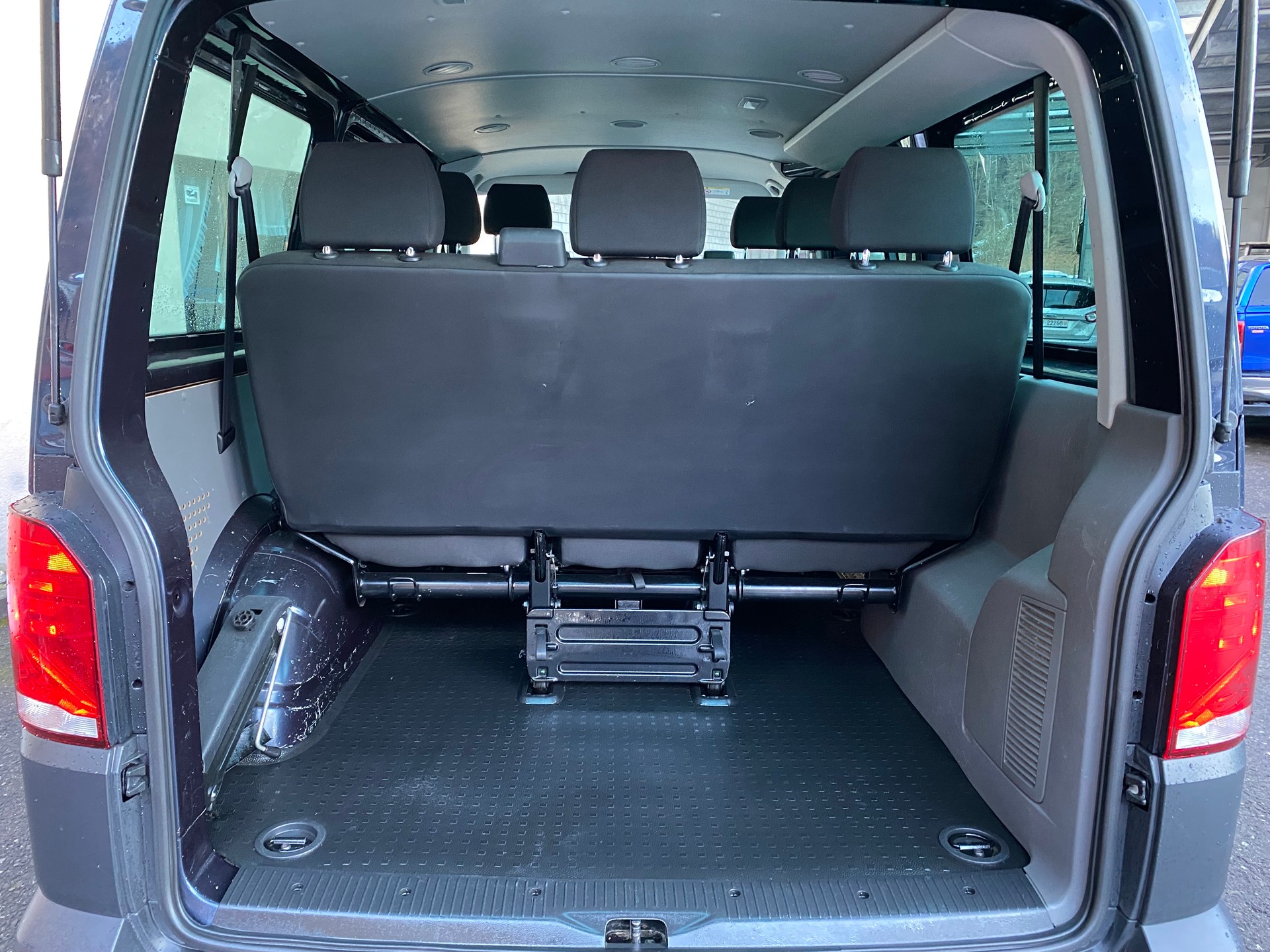 VW T6.1 2.0 TDI DSG-image-7