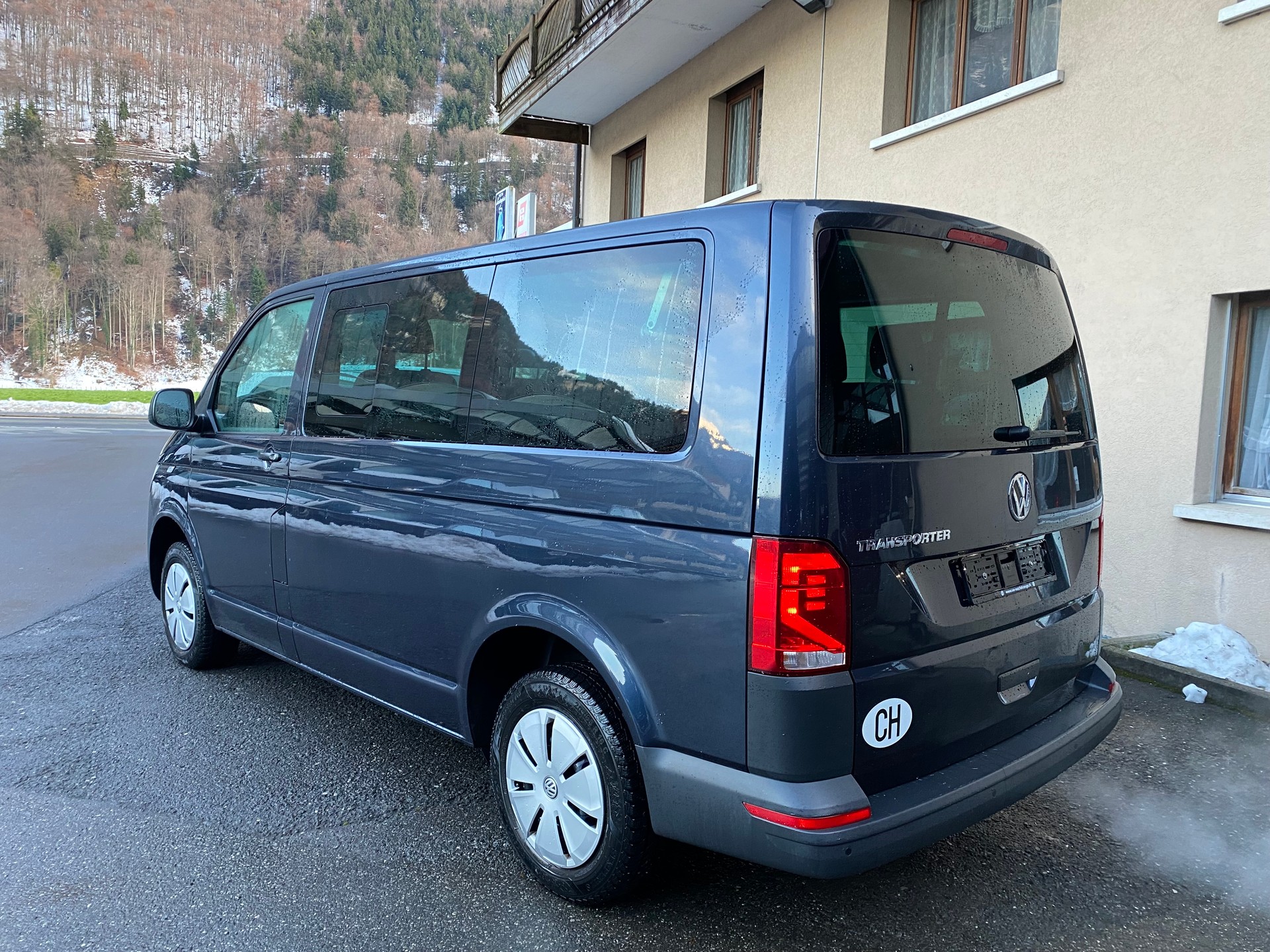 VW T6.1 2.0 TDI DSG-image-12