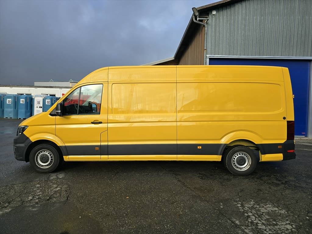 VW Crafter 35 2.0 TDI L4 4Motion-image-1