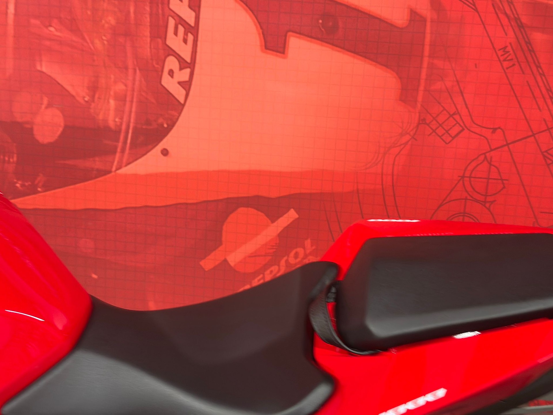 HONDA CB 1000 Hornet ** Neufahrzeug ** Grand Prix Red-image-7