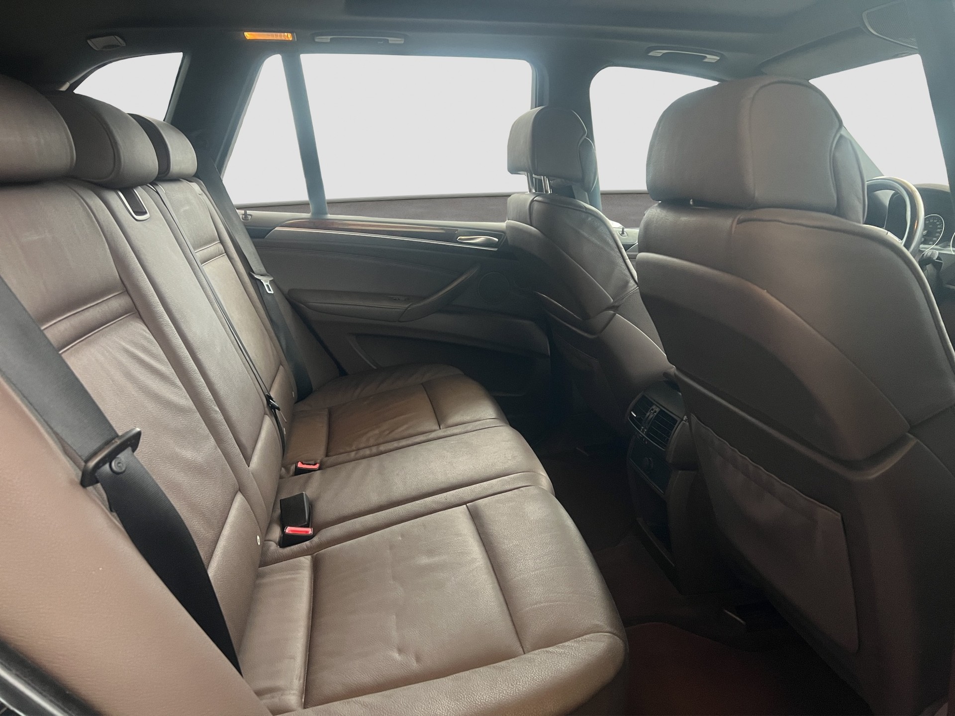 BMW X5 xDrive 48i (4.8i) Steptronic-image-14