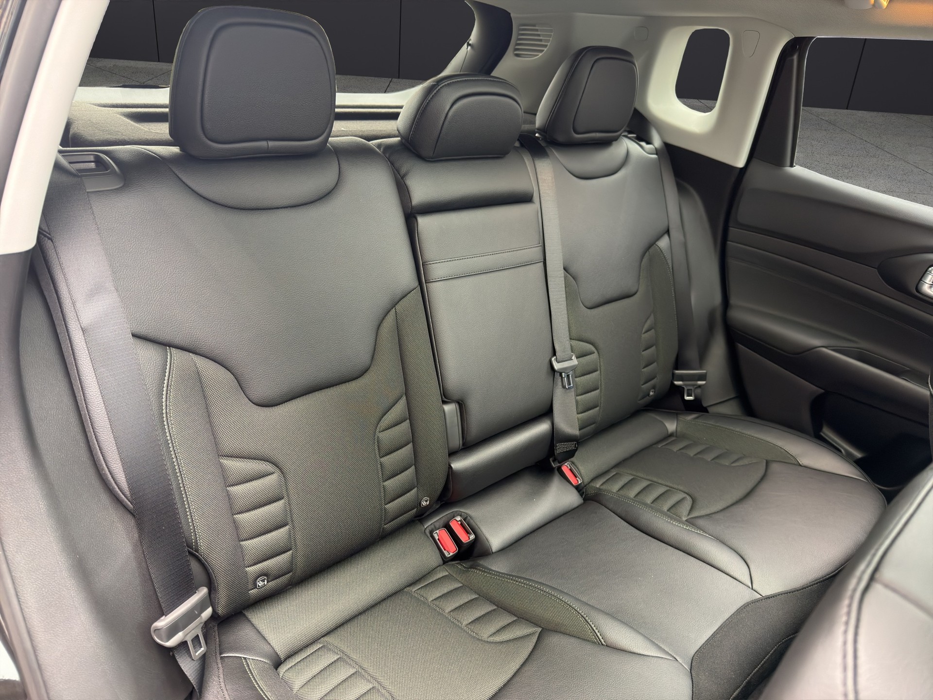 JEEP Compass 1.3 T PHEV North Star Sky AWD-image-9