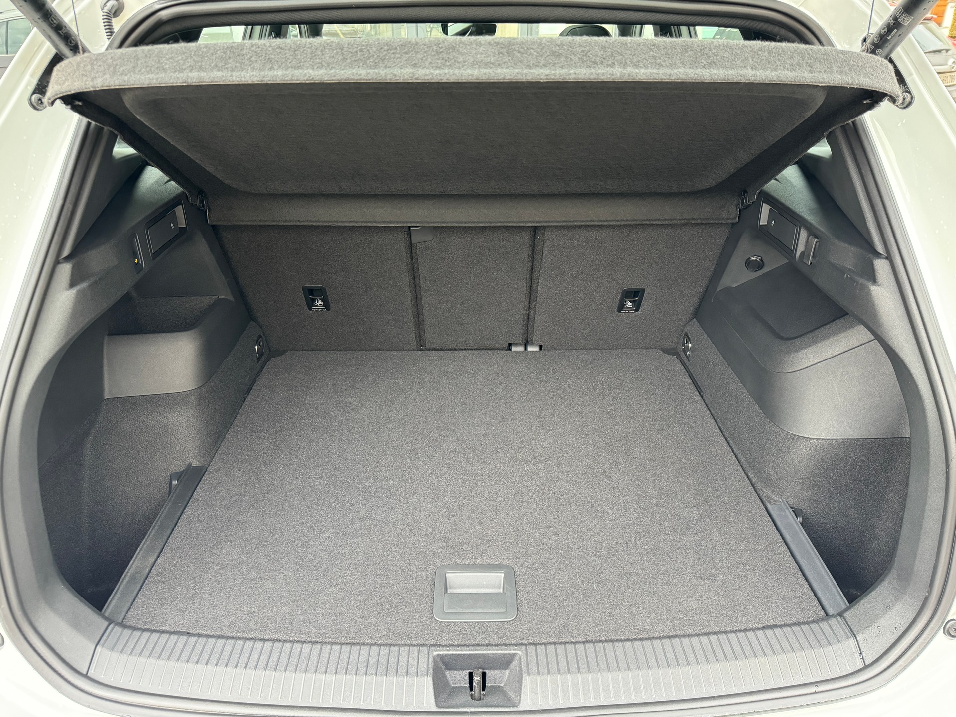 VW Tiguan 2.0 TSI DSG R-Line 4Motion-image-17