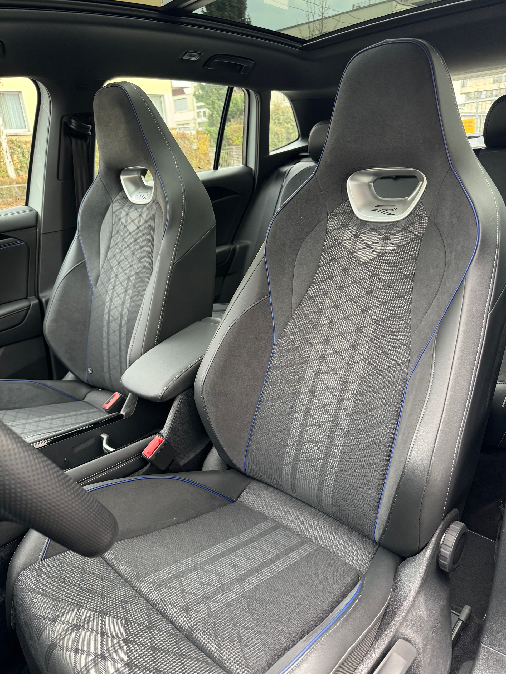 VW Tiguan 2.0 TSI DSG R-Line 4Motion-image-12
