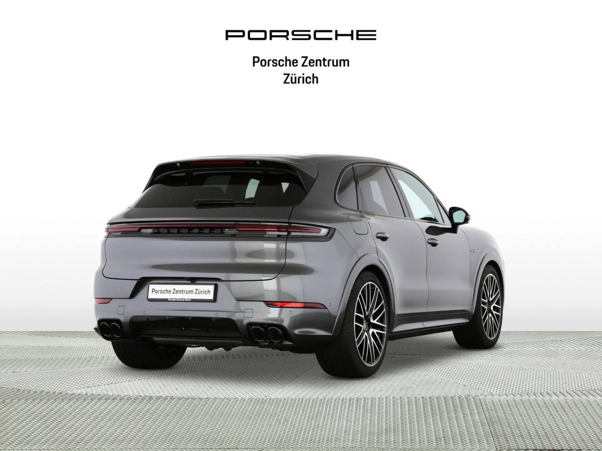 PORSCHE Cayenne S E-Hybrid Black Edition-image-2