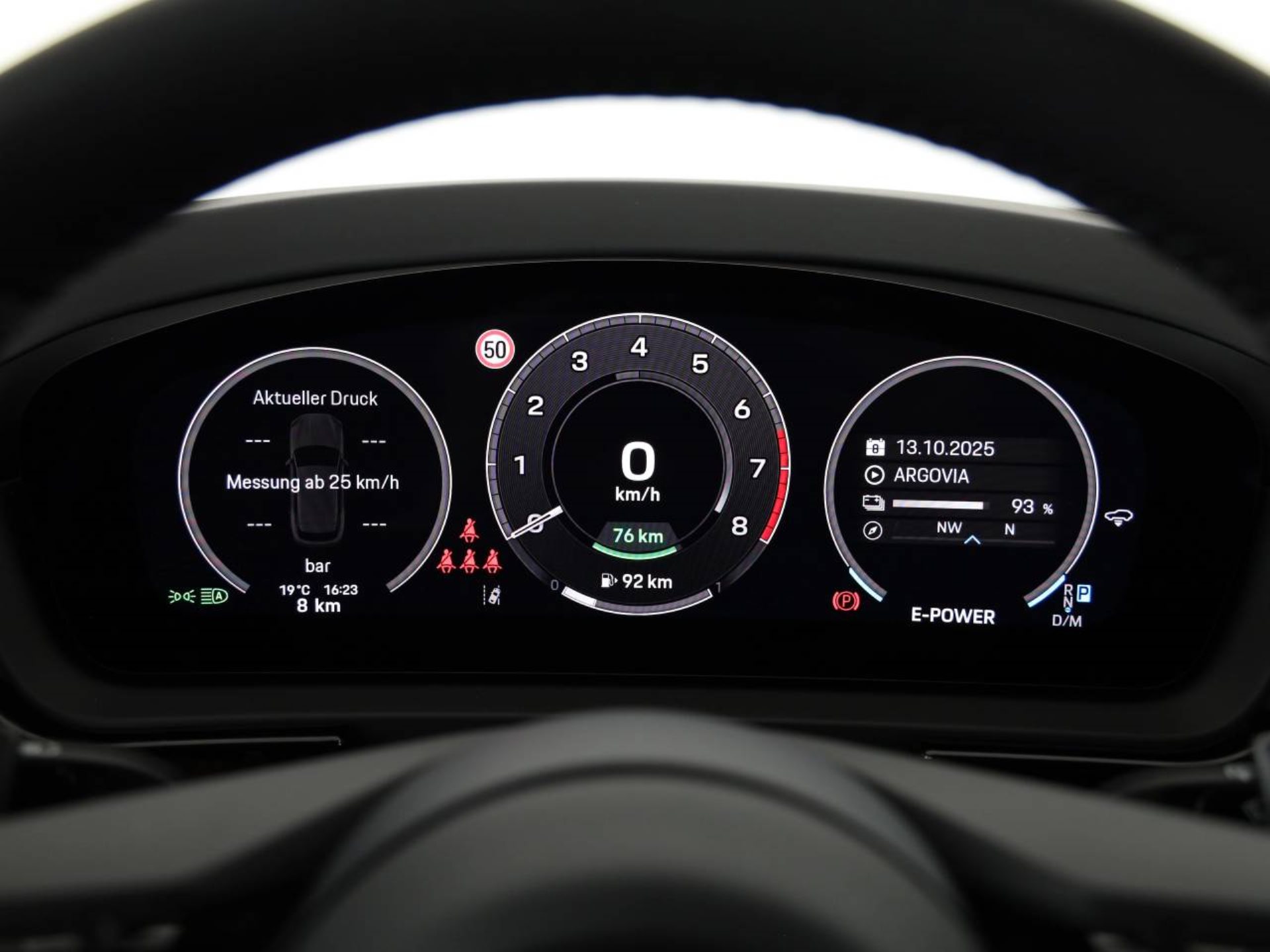 PORSCHE Cayenne S E-Hybrid Black Edition-image-12