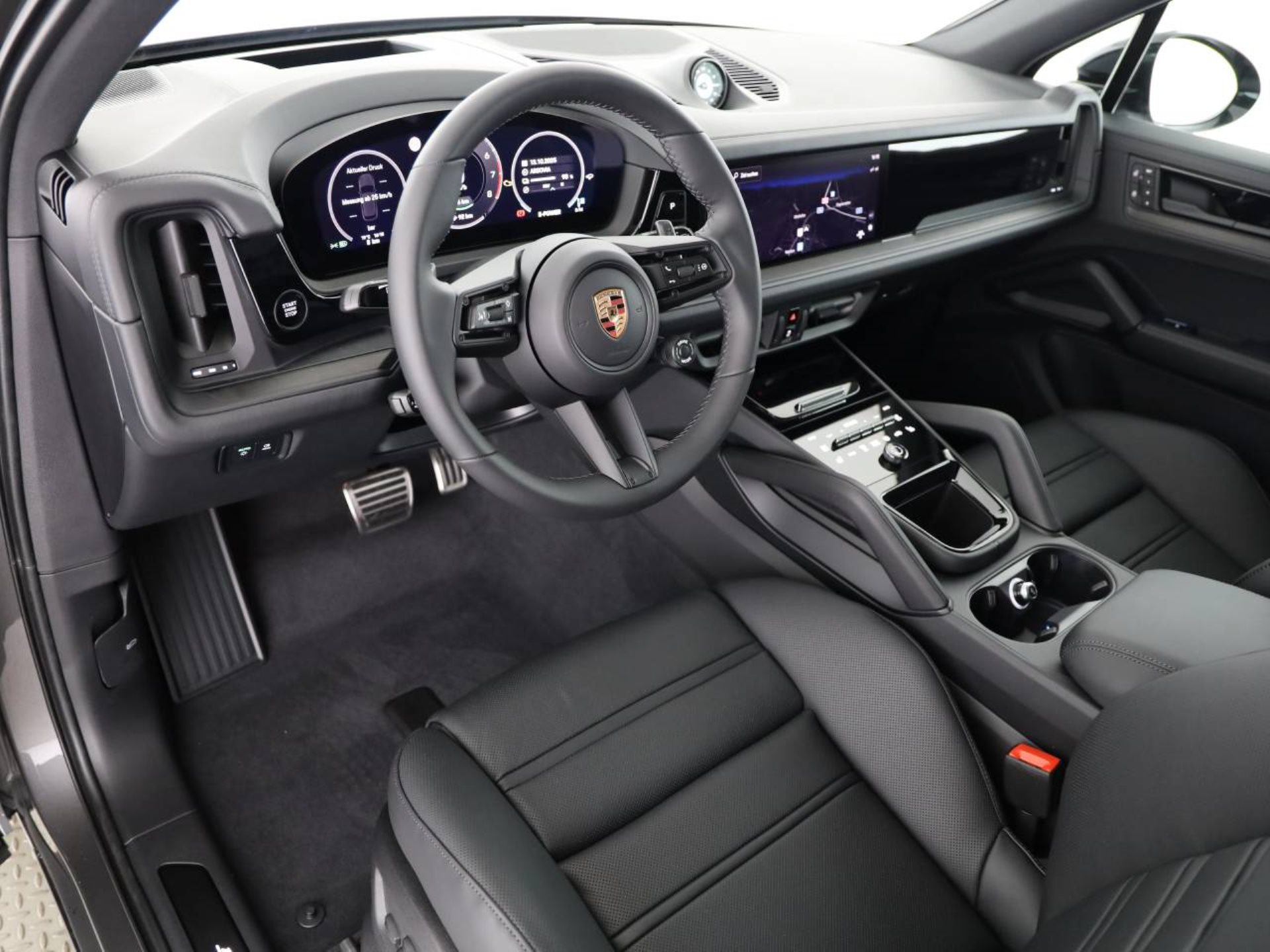 PORSCHE Cayenne S E-Hybrid Black Edition-image-9