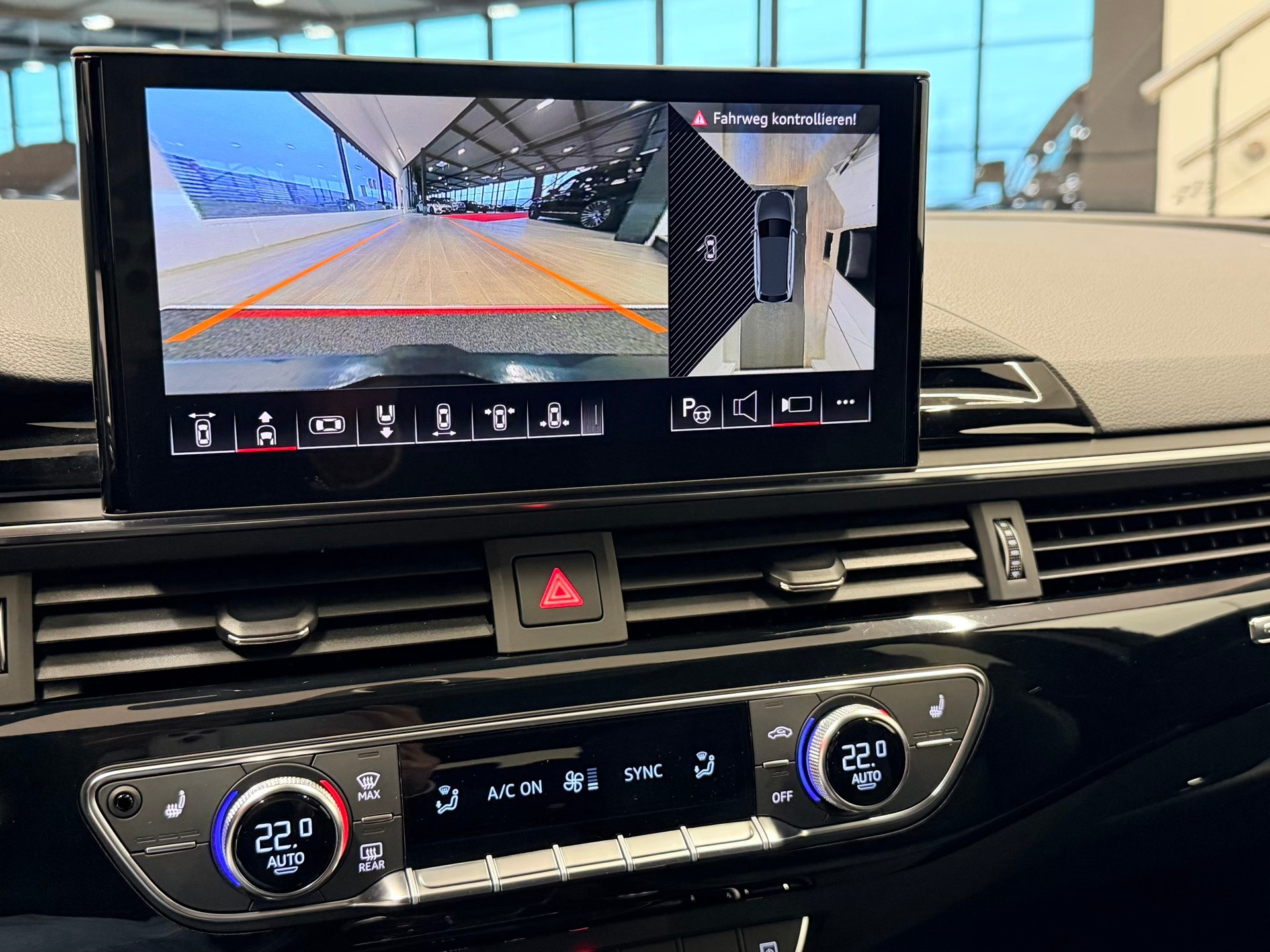 AUDI RS4 Avant quattro tiptronic-image-30