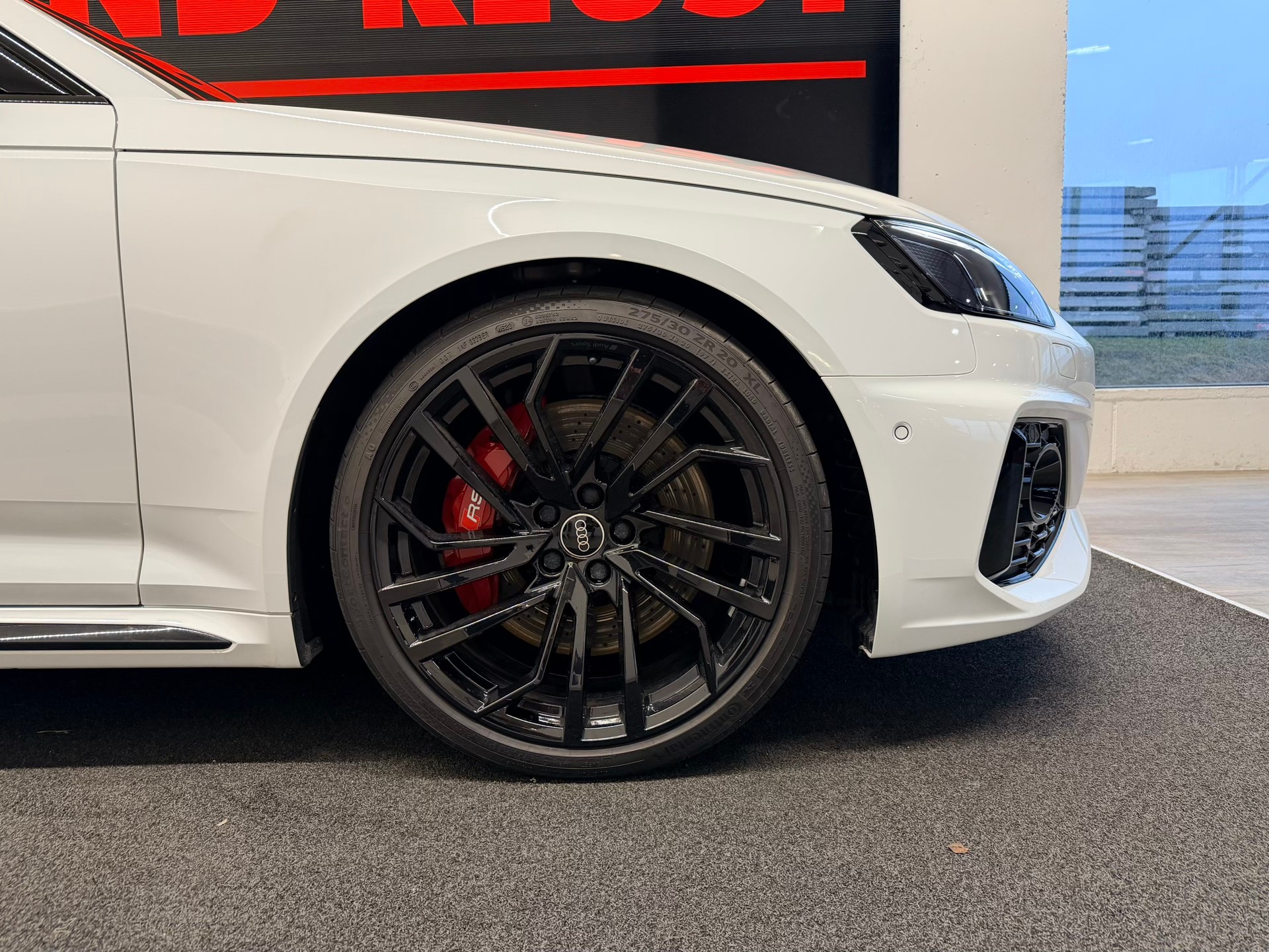 AUDI RS4 Avant quattro tiptronic-image-5